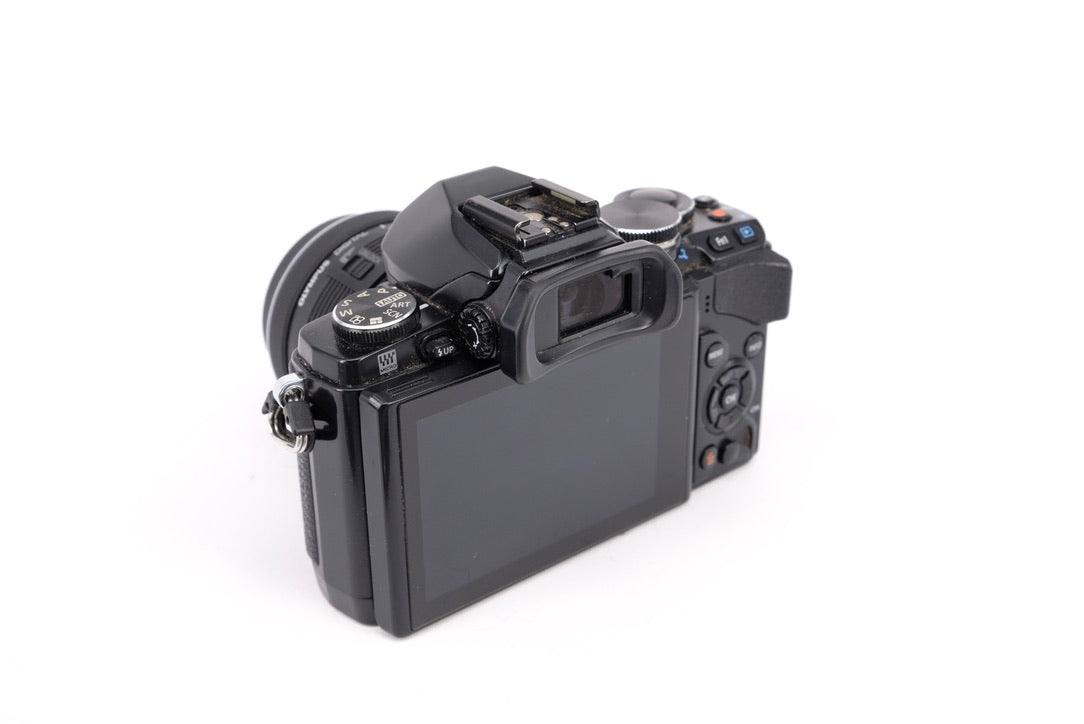 Used Olympus OM-D E-M10 MKII + 14-42mm EZ Camera