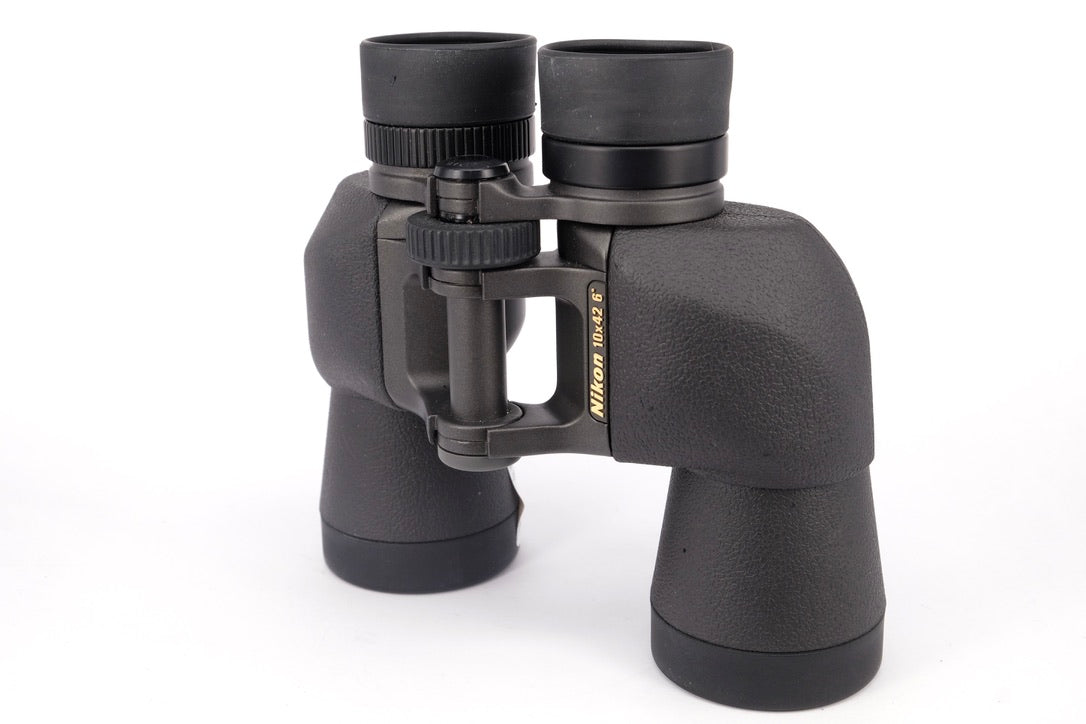 Used Nikon 10x42 SE Binoculars