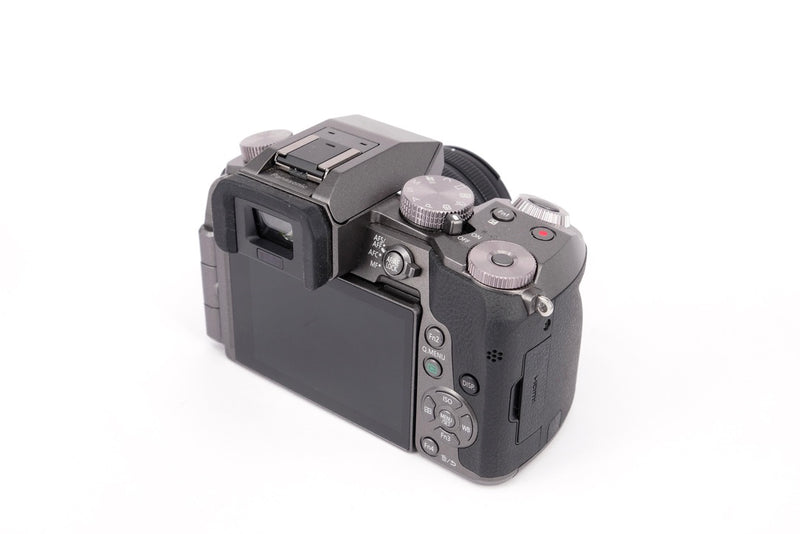 Used Panasonic Lumix G7 Mirrorless Camera + 14-42mm