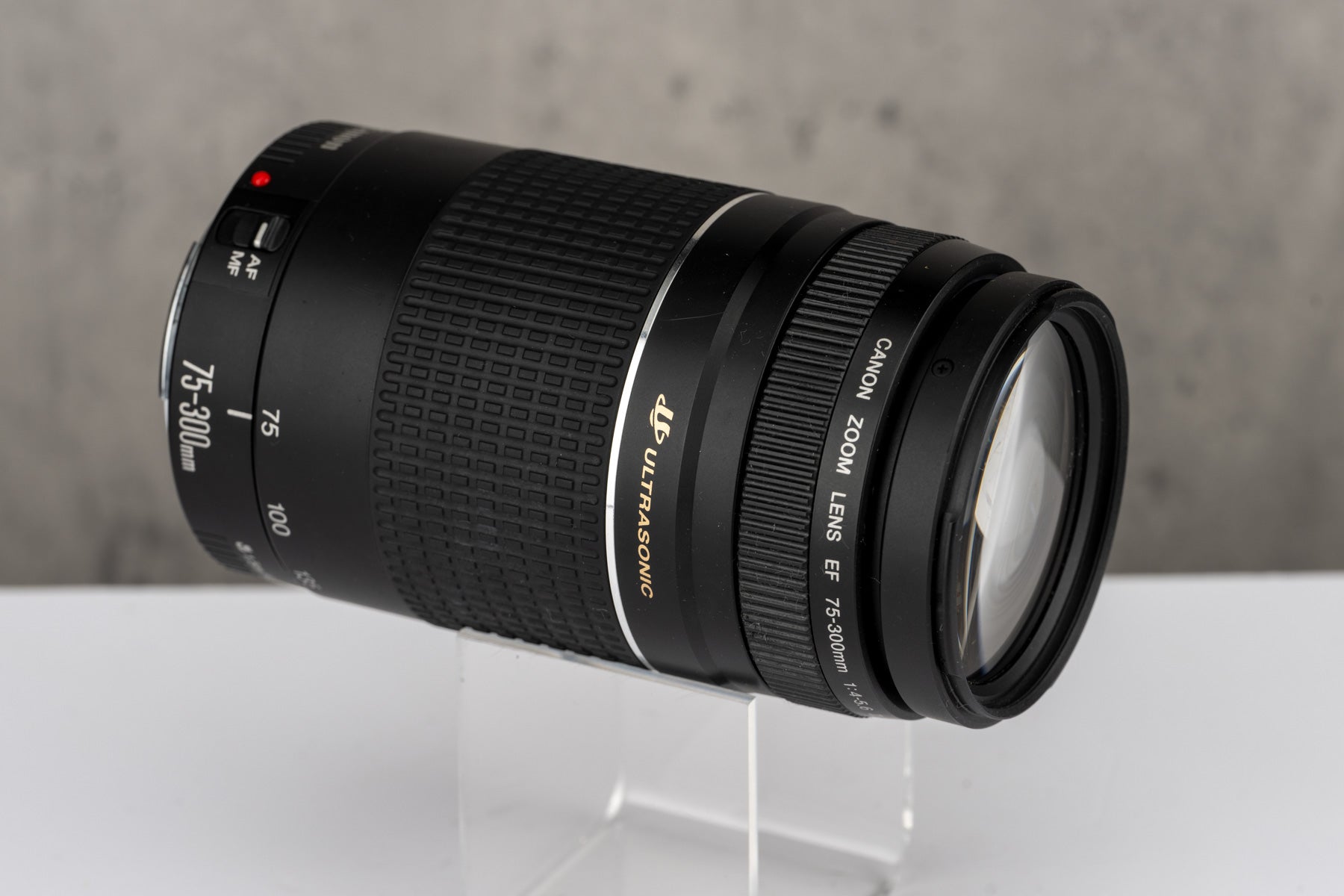 Used Canon 75-300mm EF III 4-5.6 Lens.
