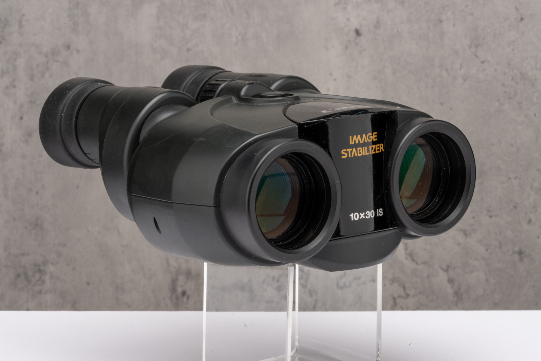 Used Canon 10x30 IS Binoculars