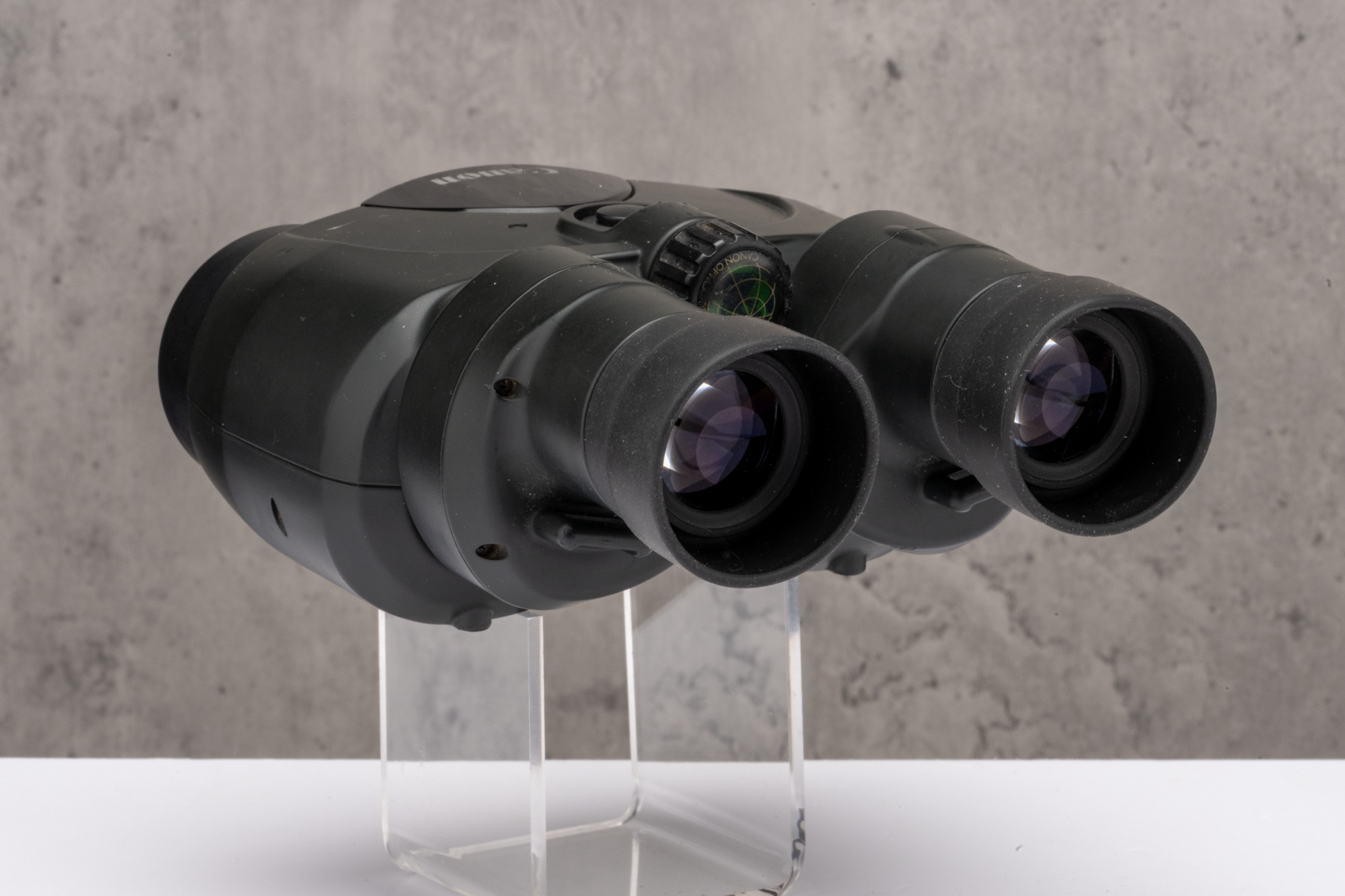 Used Canon 10x30 IS Binoculars