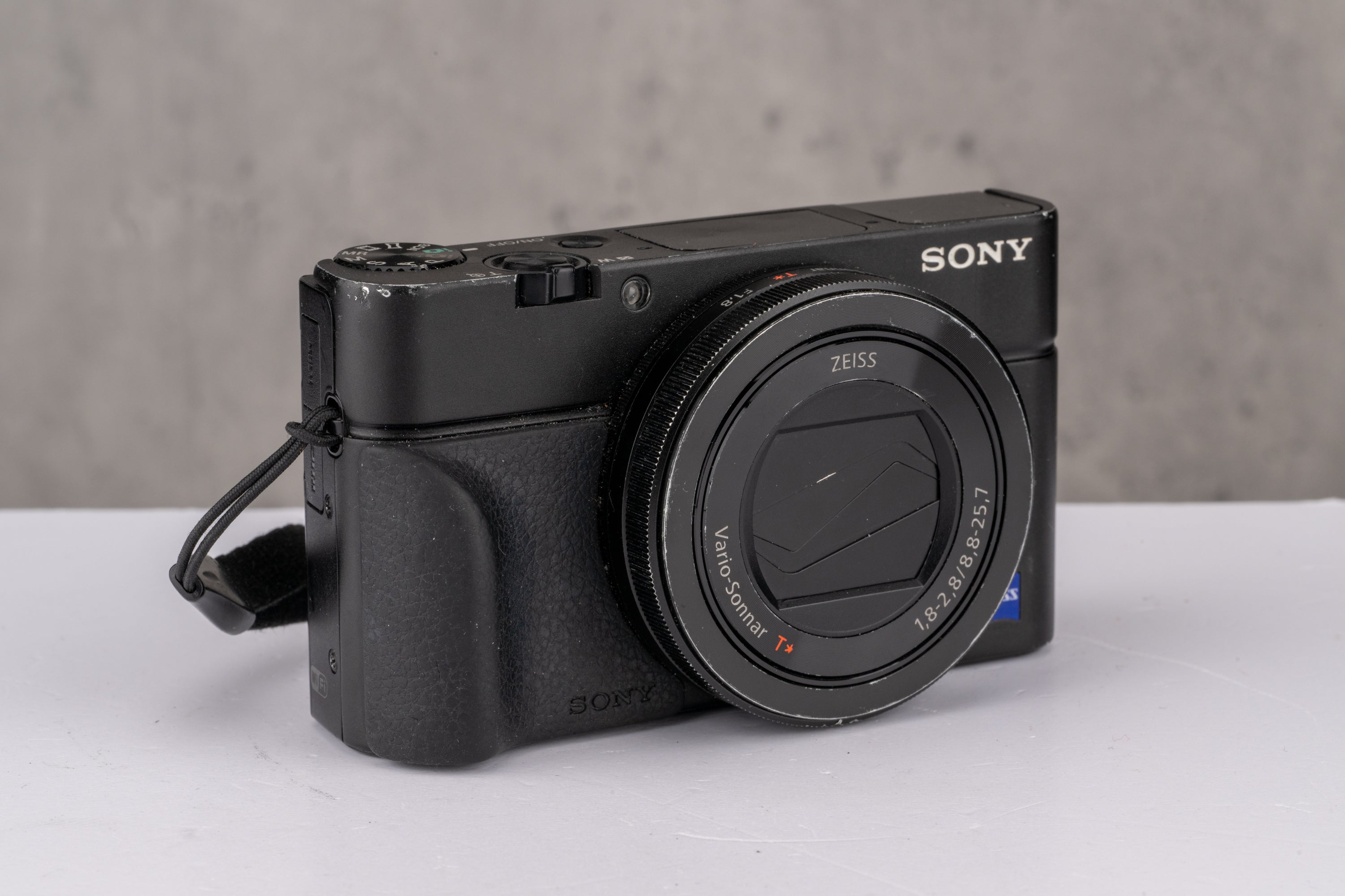 Used Sony RX100 III Compact Digital Camera