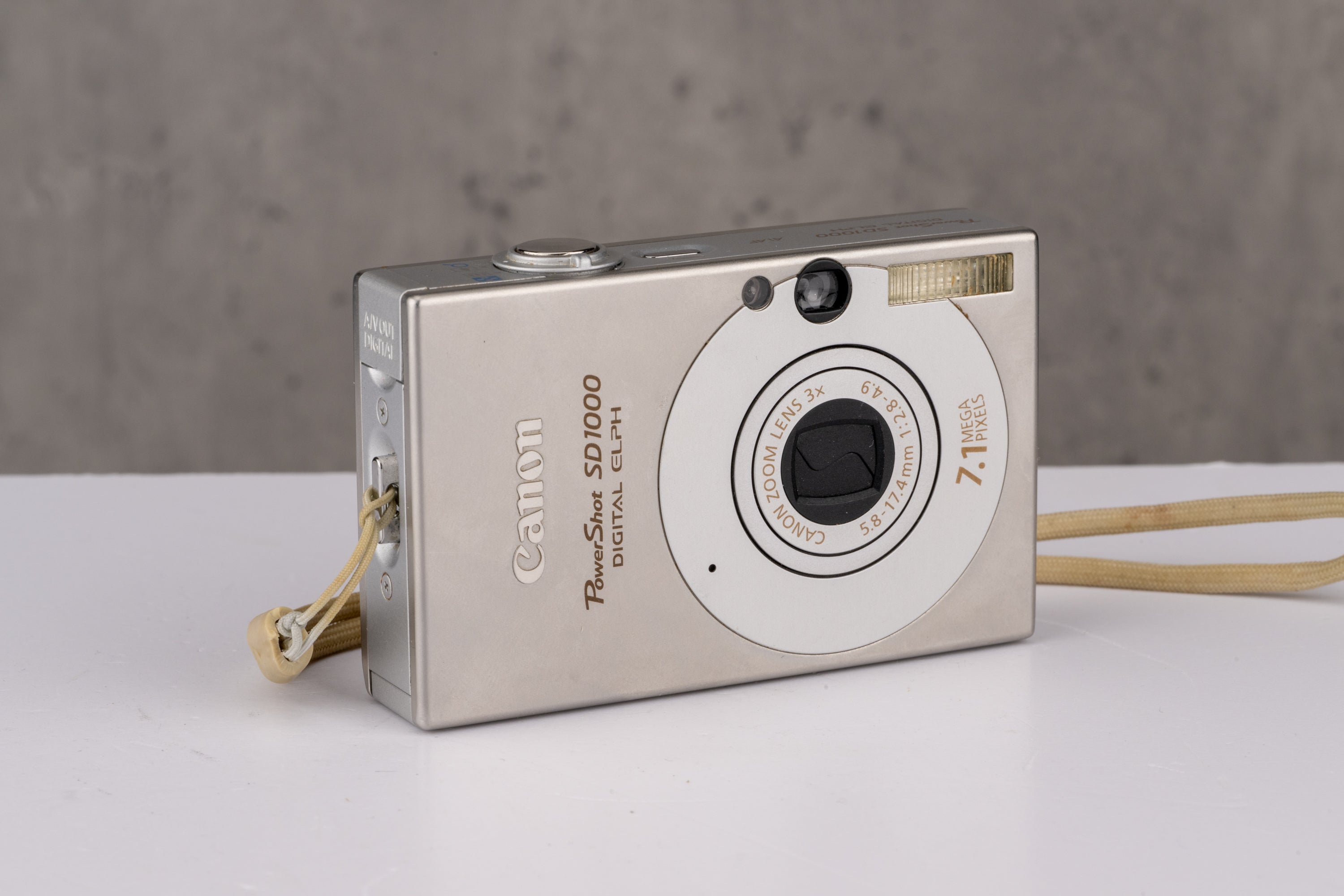 Used Canon PowerShot SD1000 Digital ELPH