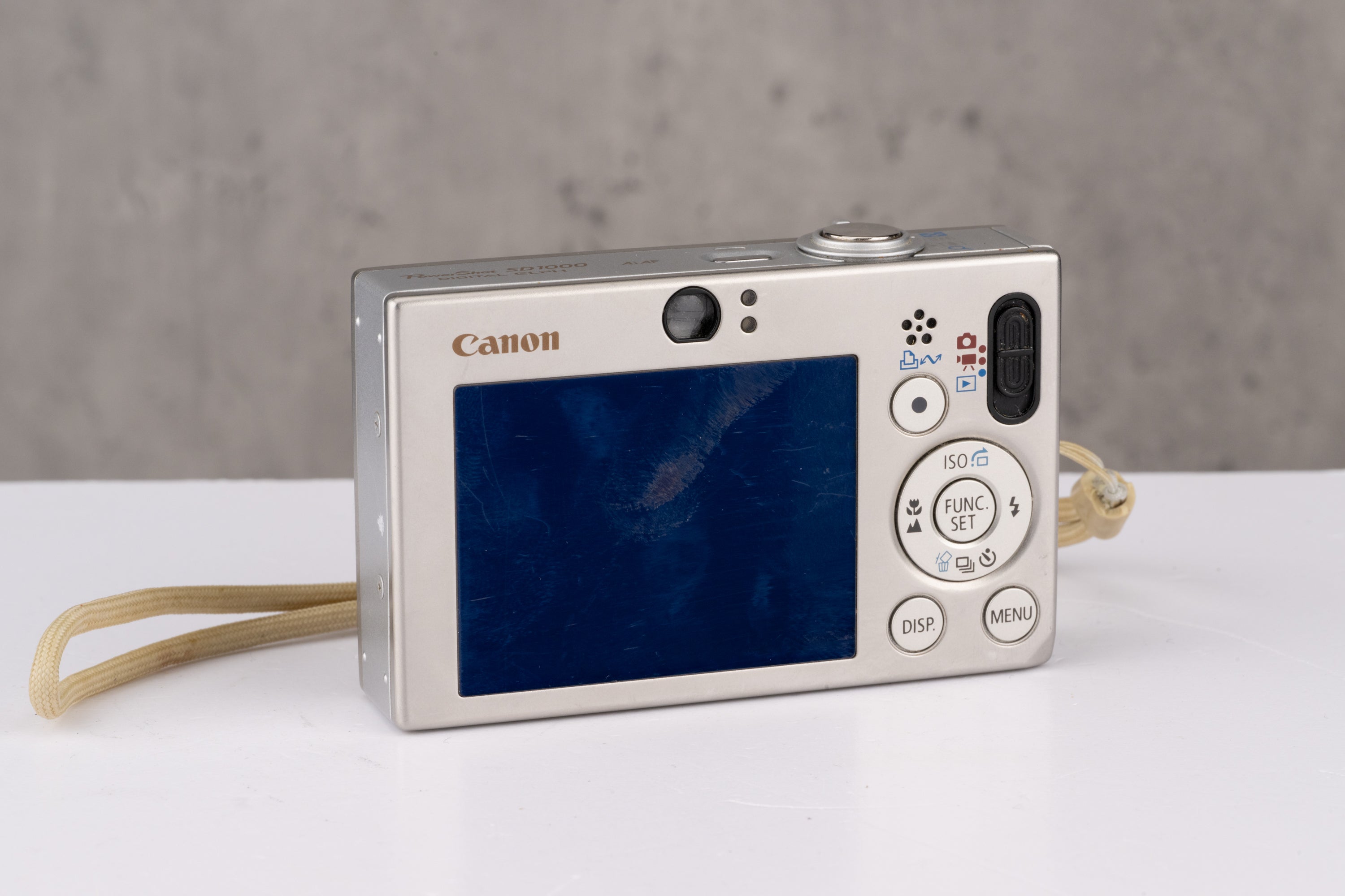 Used Canon PowerShot SD1000 Digital ELPH