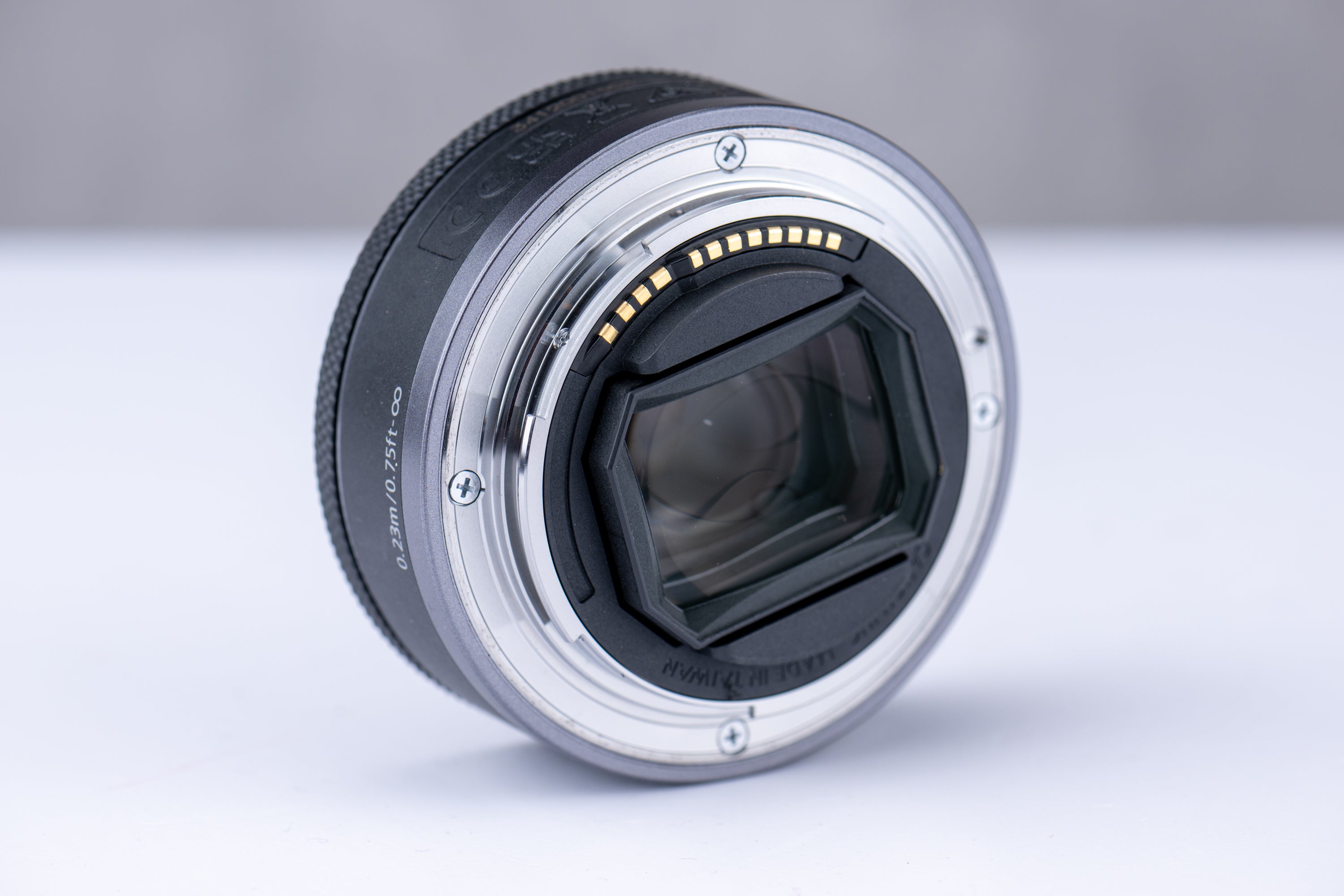Used Canon RF 28mm f/2.8 STM