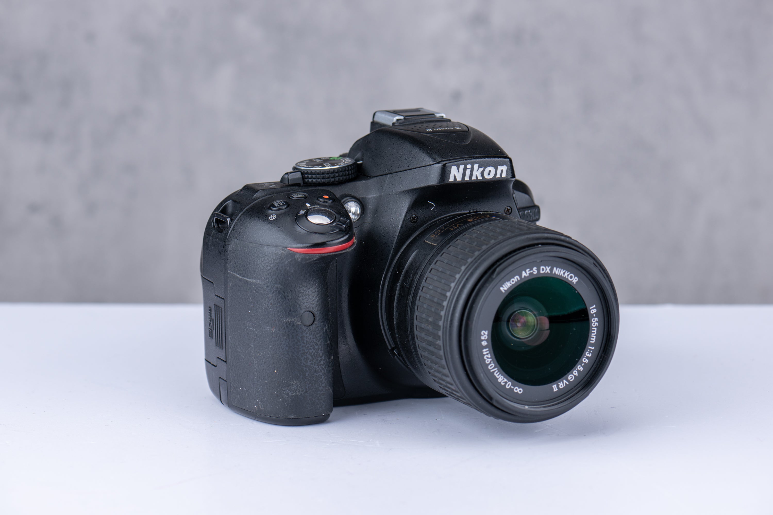 Used Nikon D5300 + AF-S 18-55mm VR II DSLR Camera