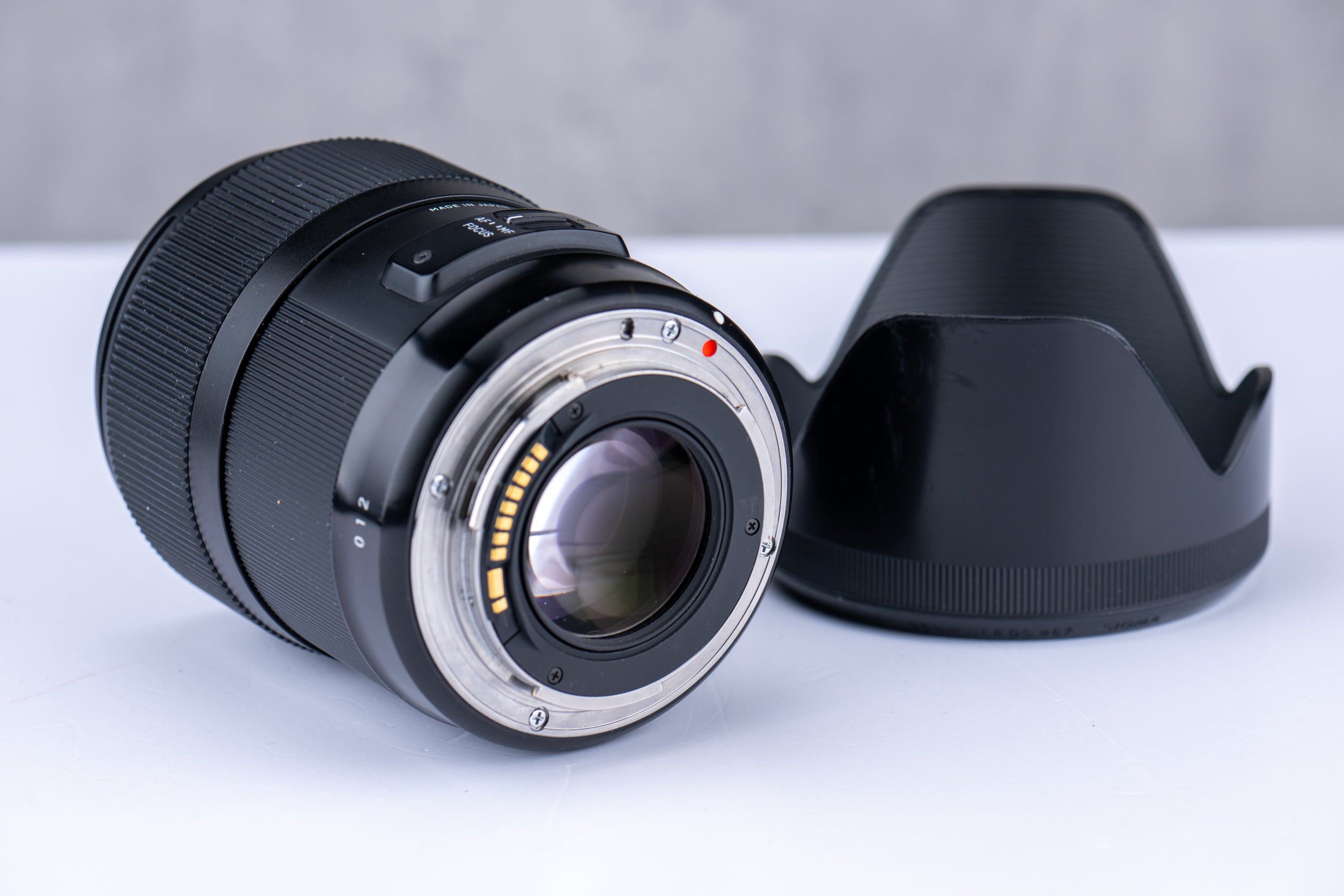 Used Canon EF fit Sigma 35mm f/1.4 DG Art Lens