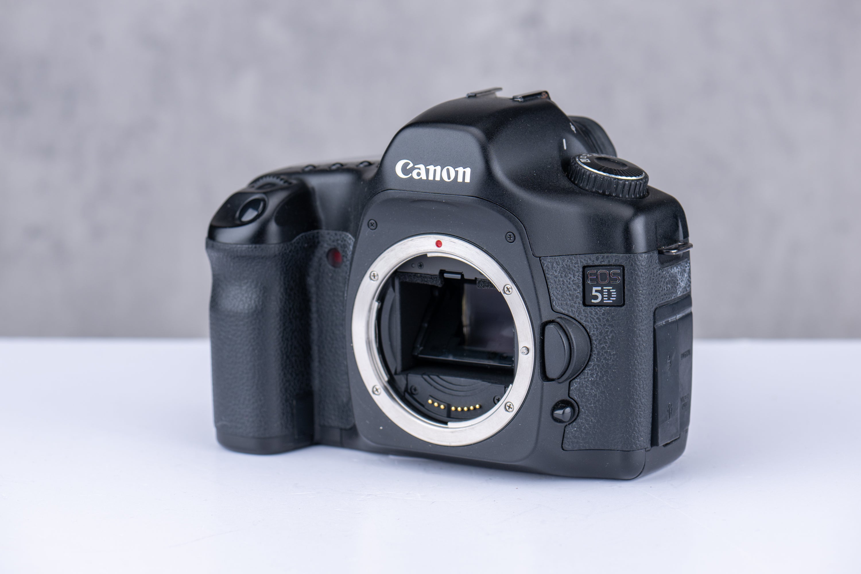 Used Canon EOS 5D Digital SLR Body