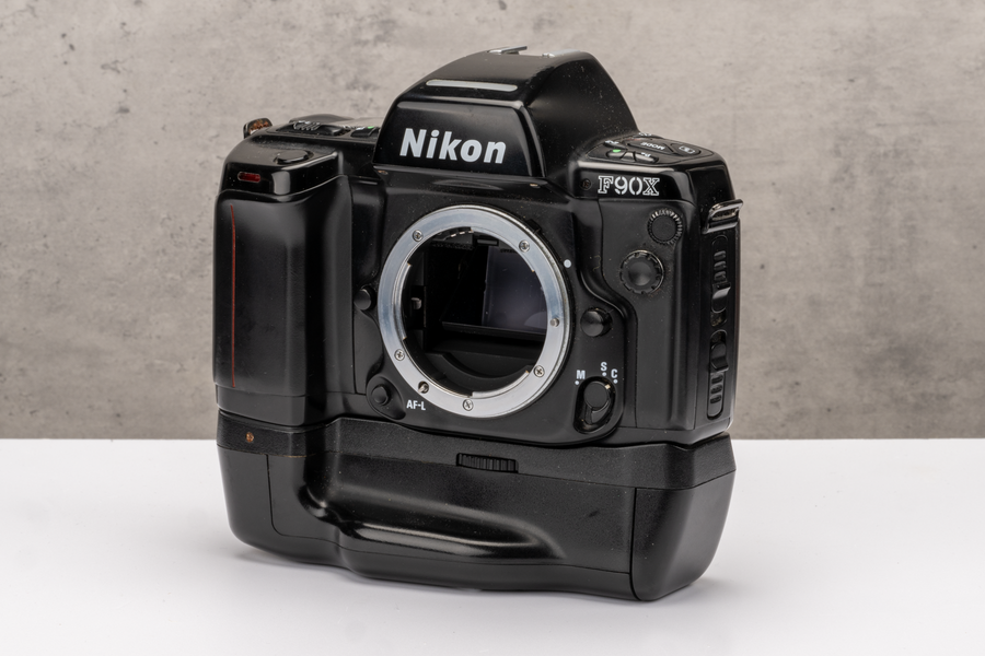 Used Nikon F90x 35mm SLR Camera - product image 1