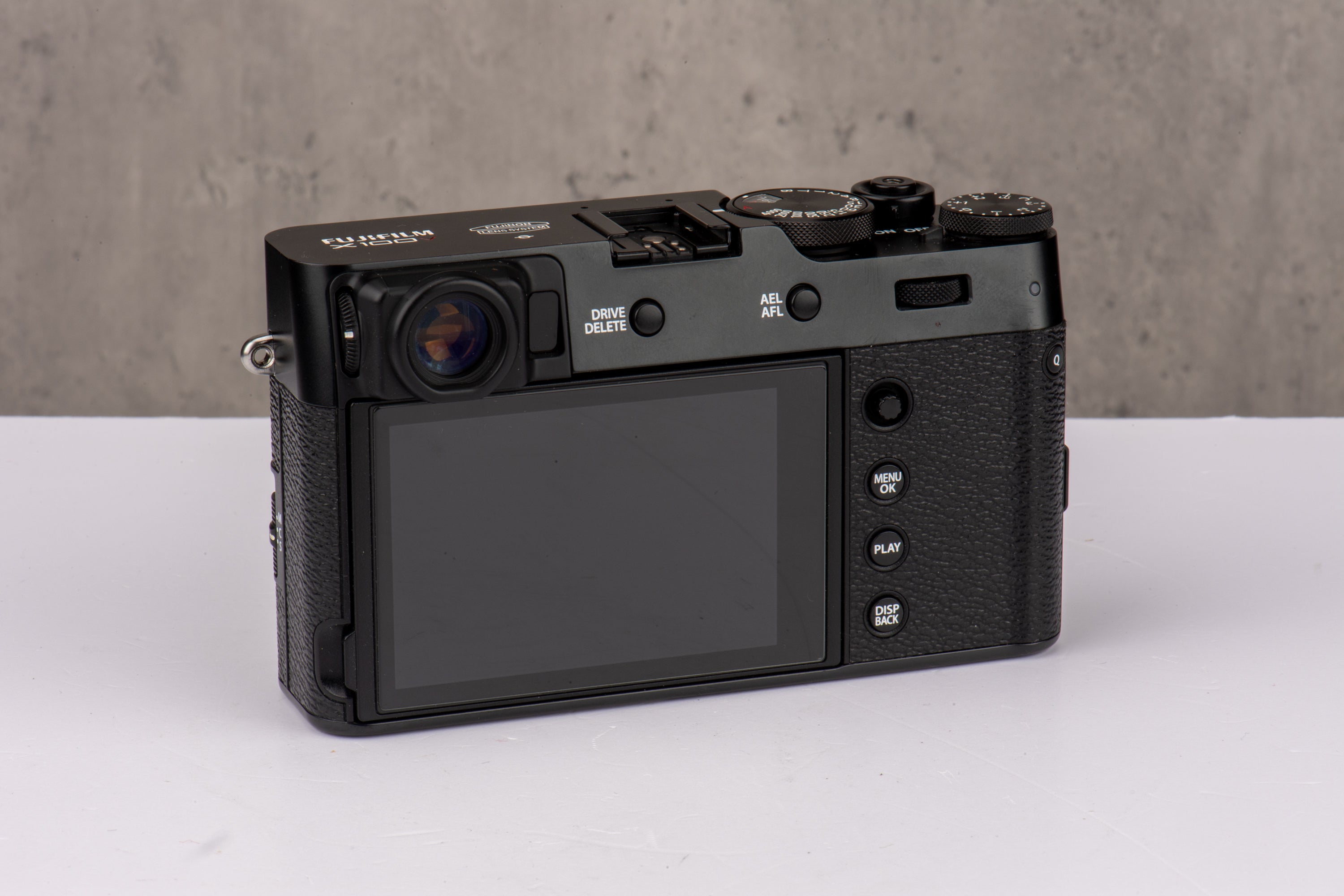 Used Fujifilm X100V - Black