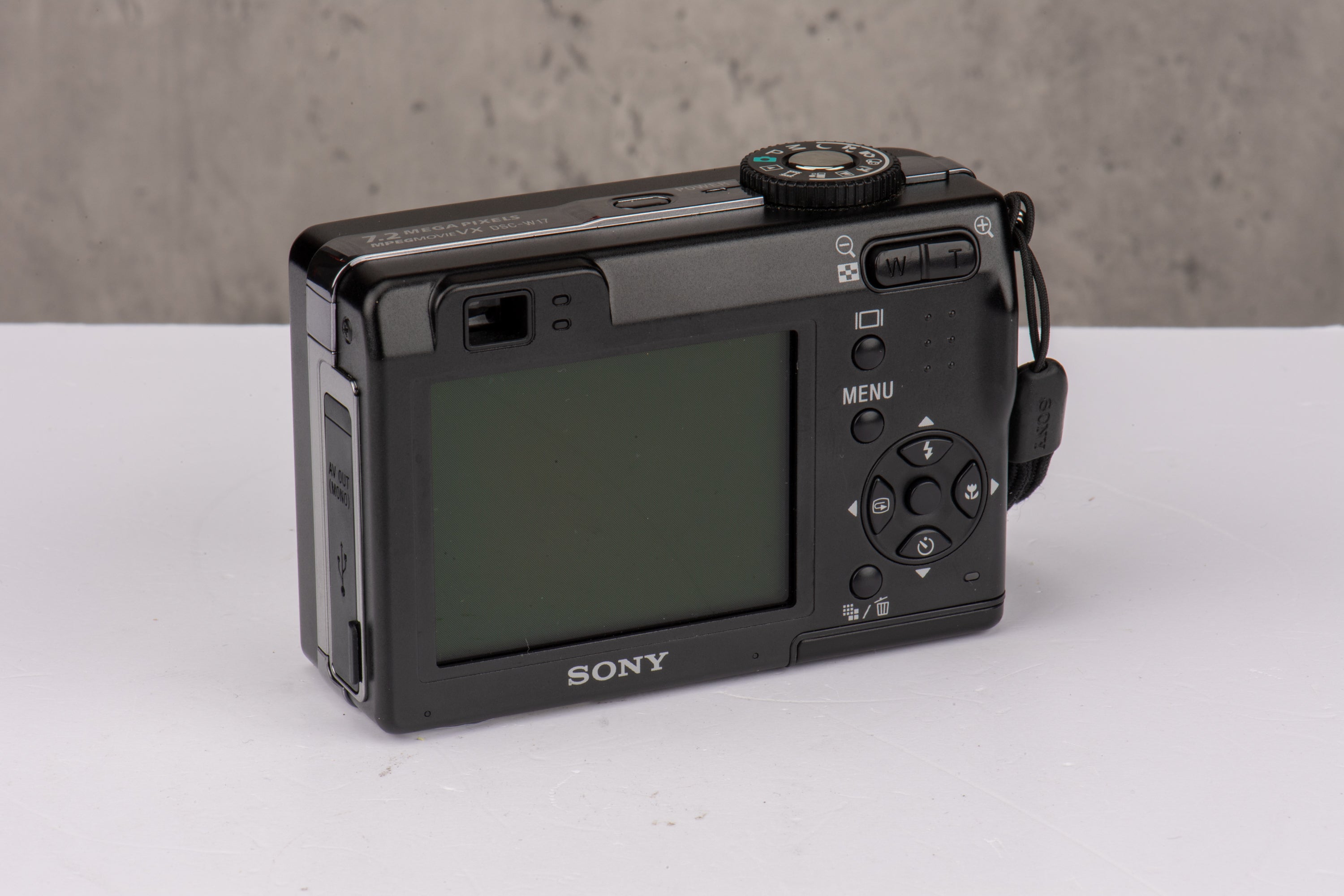 Used Sony Cyber-shot DSC-W17 w/ VAD-WA Hood