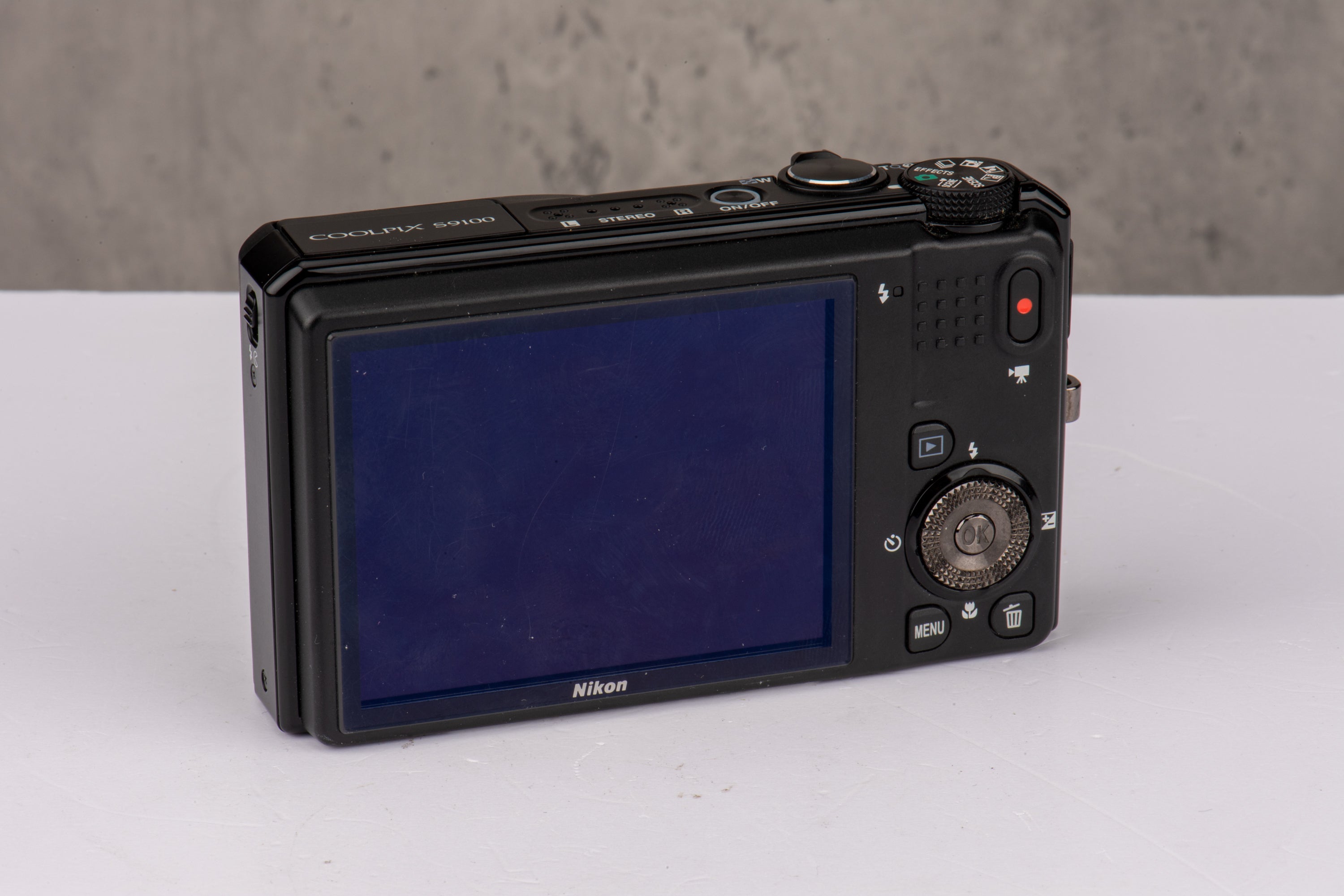 Used Nikon Coolpix S9100
