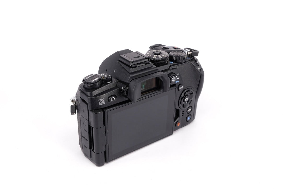 Used Olympus OM-D E-M1 Mark II Mirrorless Camera