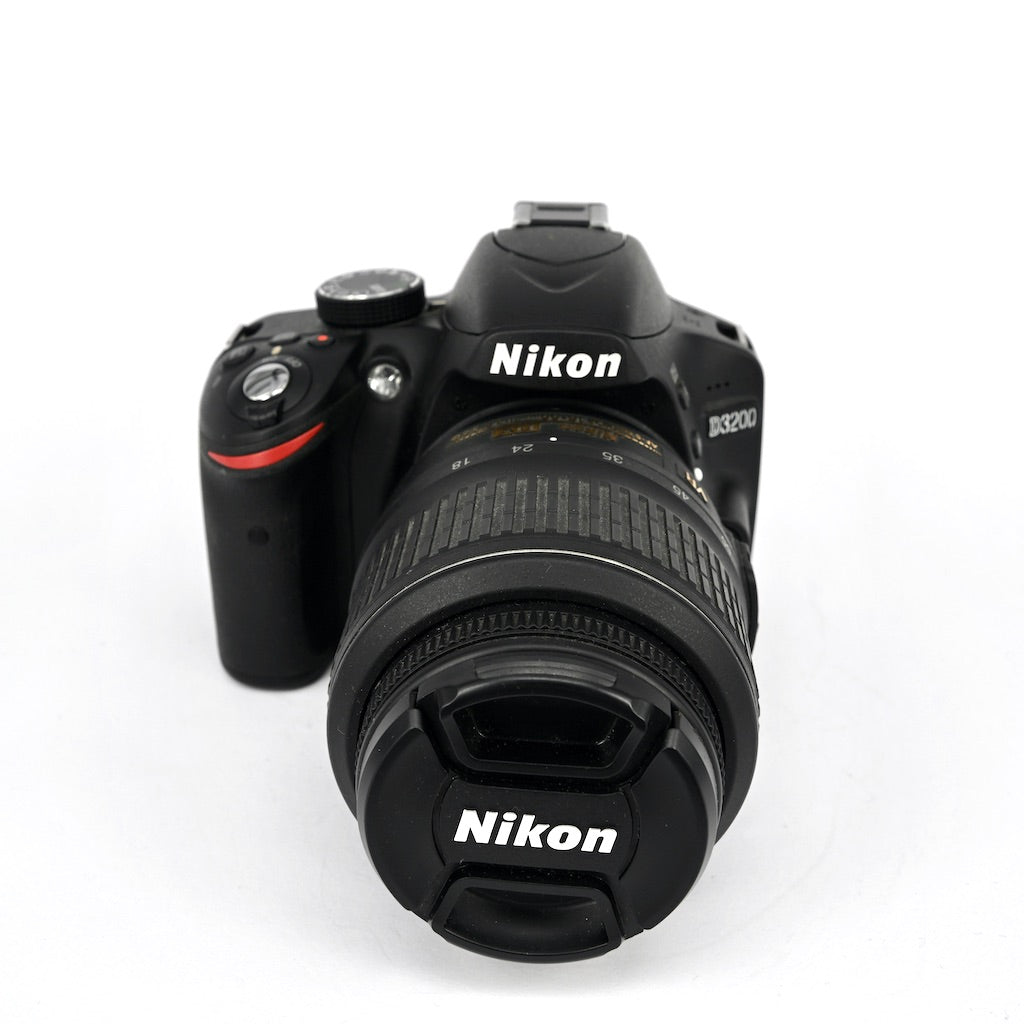 Used Nikon D3200 + 18-55mm VR Digital SLR