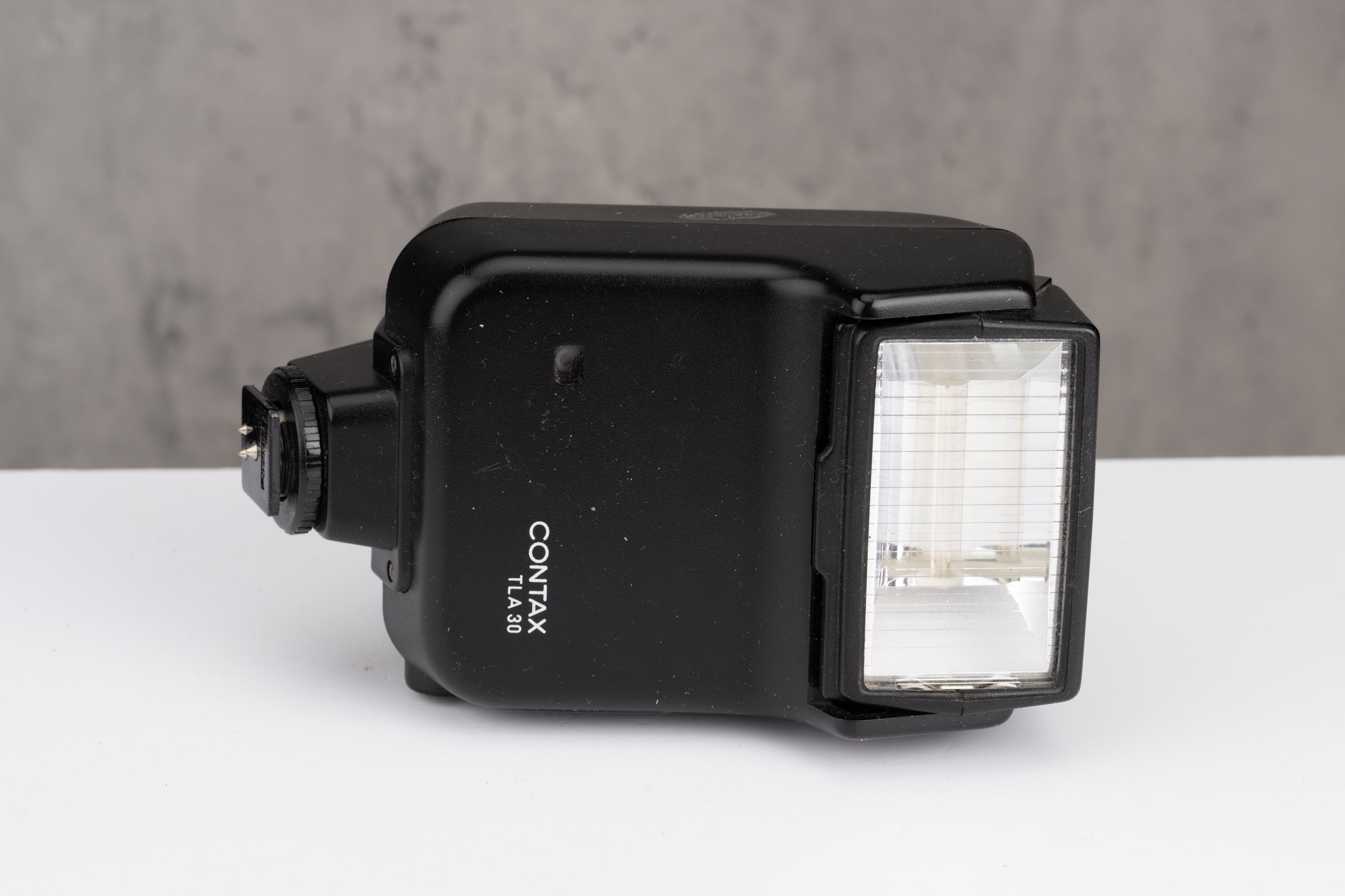 Used Contax 645 & Carl Zeiss Planar 80mm f/2 Kit