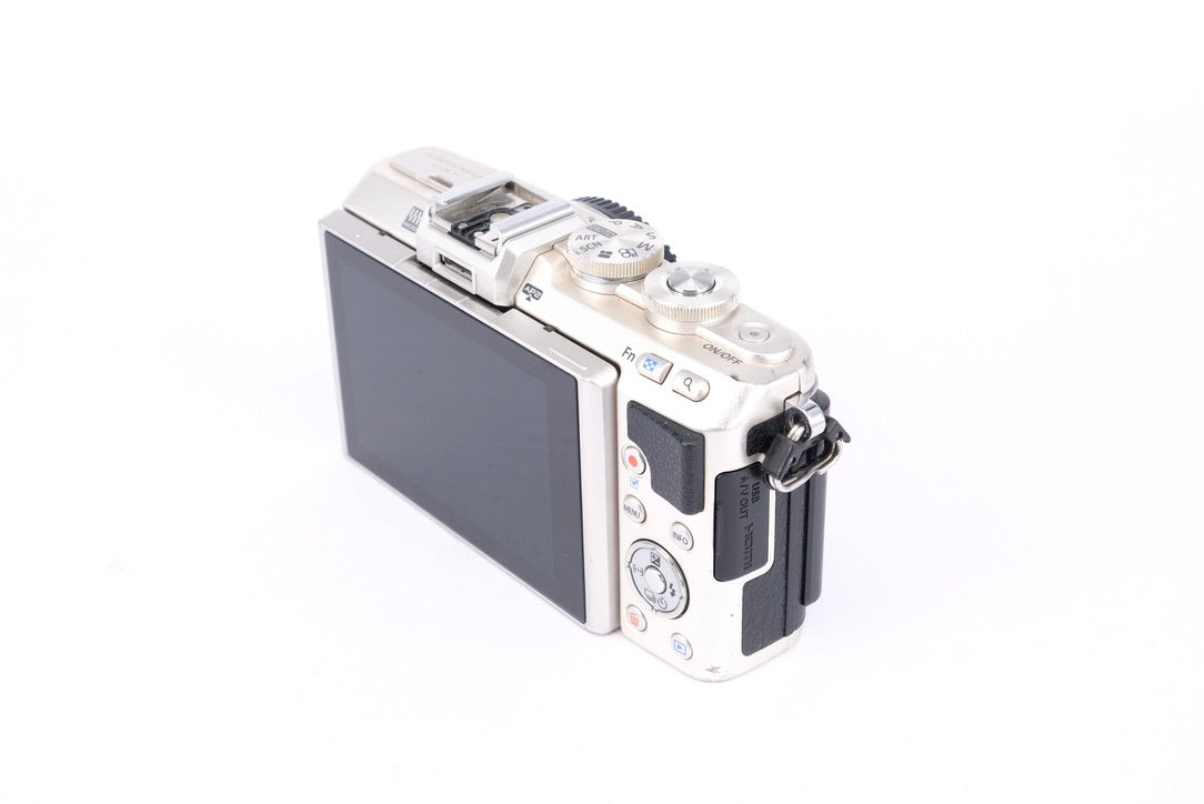 Used Olympus PEN E-PL7 Digital Mirrorless Camera Body
