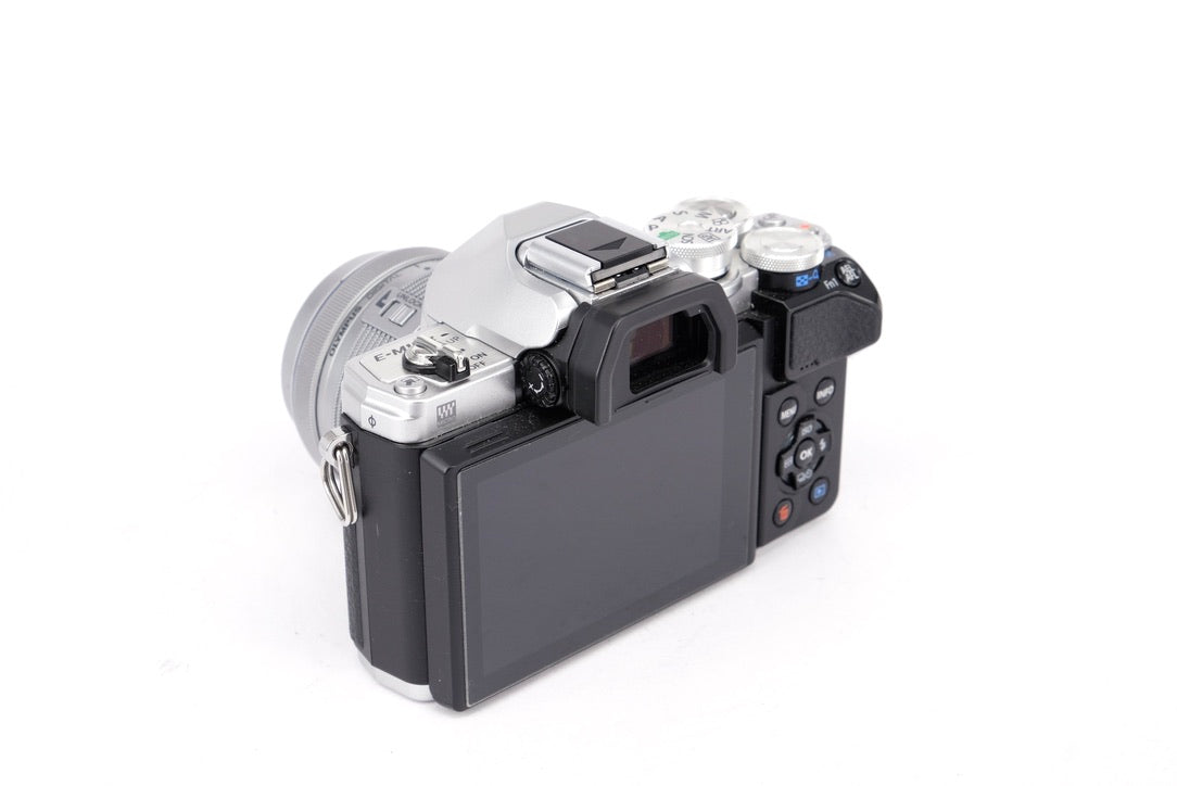 Used Olympus OM-D E-M10 Mark III & 14-42mm R Lens