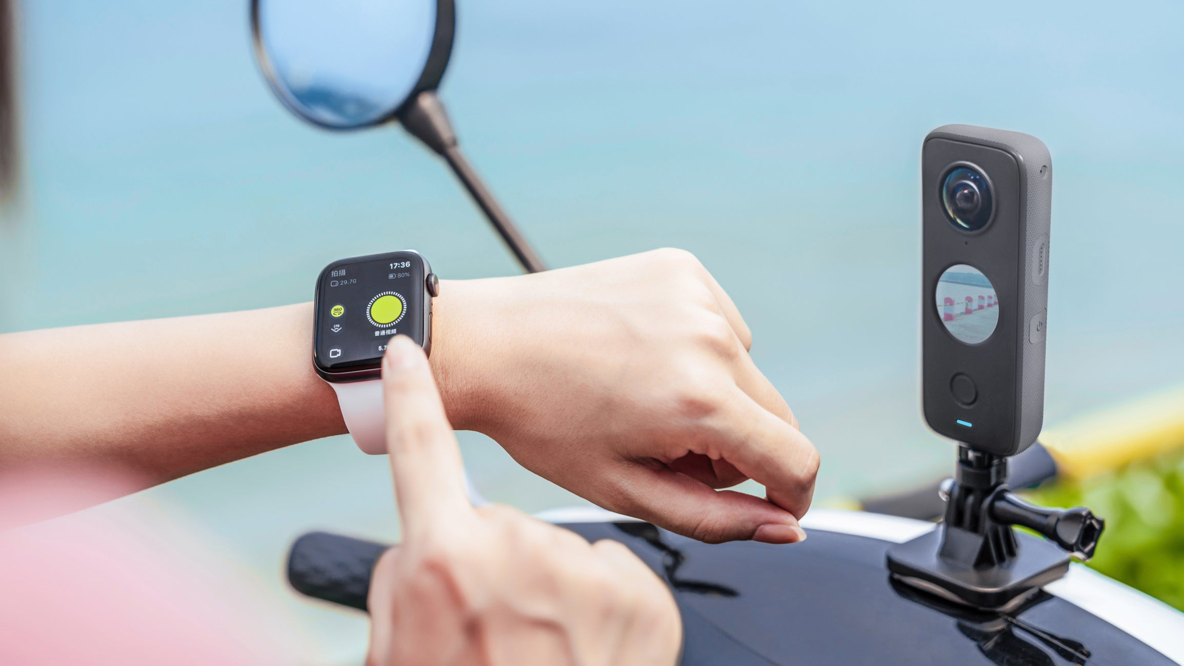 Insta360 ONE X2 being used with apple watch