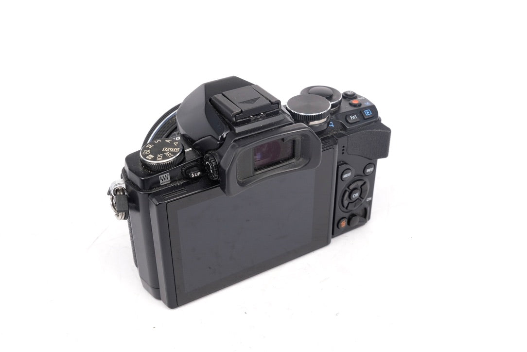 Used Olympus OM-D E-M10 + 14-42mm EZ Mirrorless Camera
