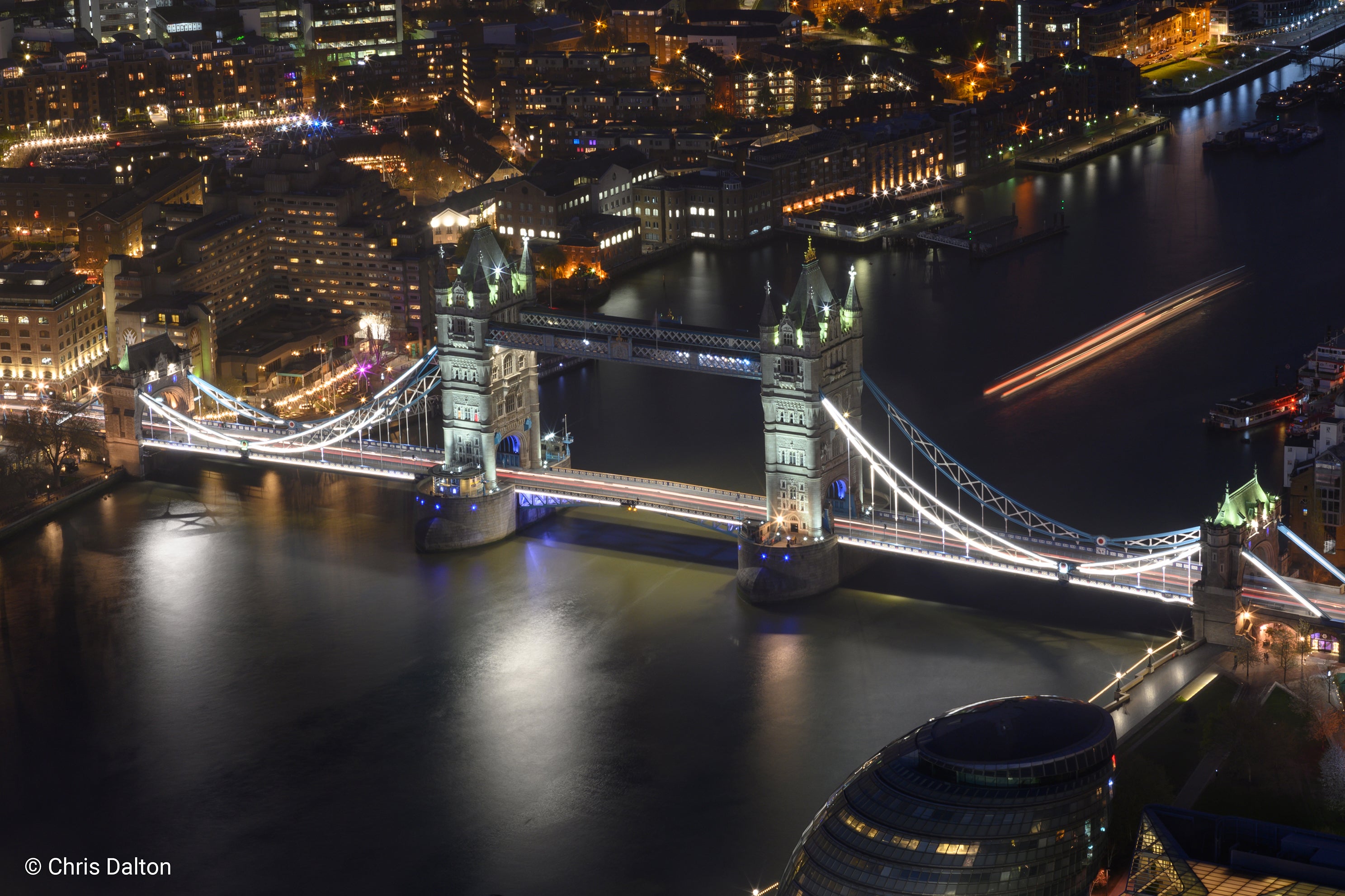 Image of London Bridge at night