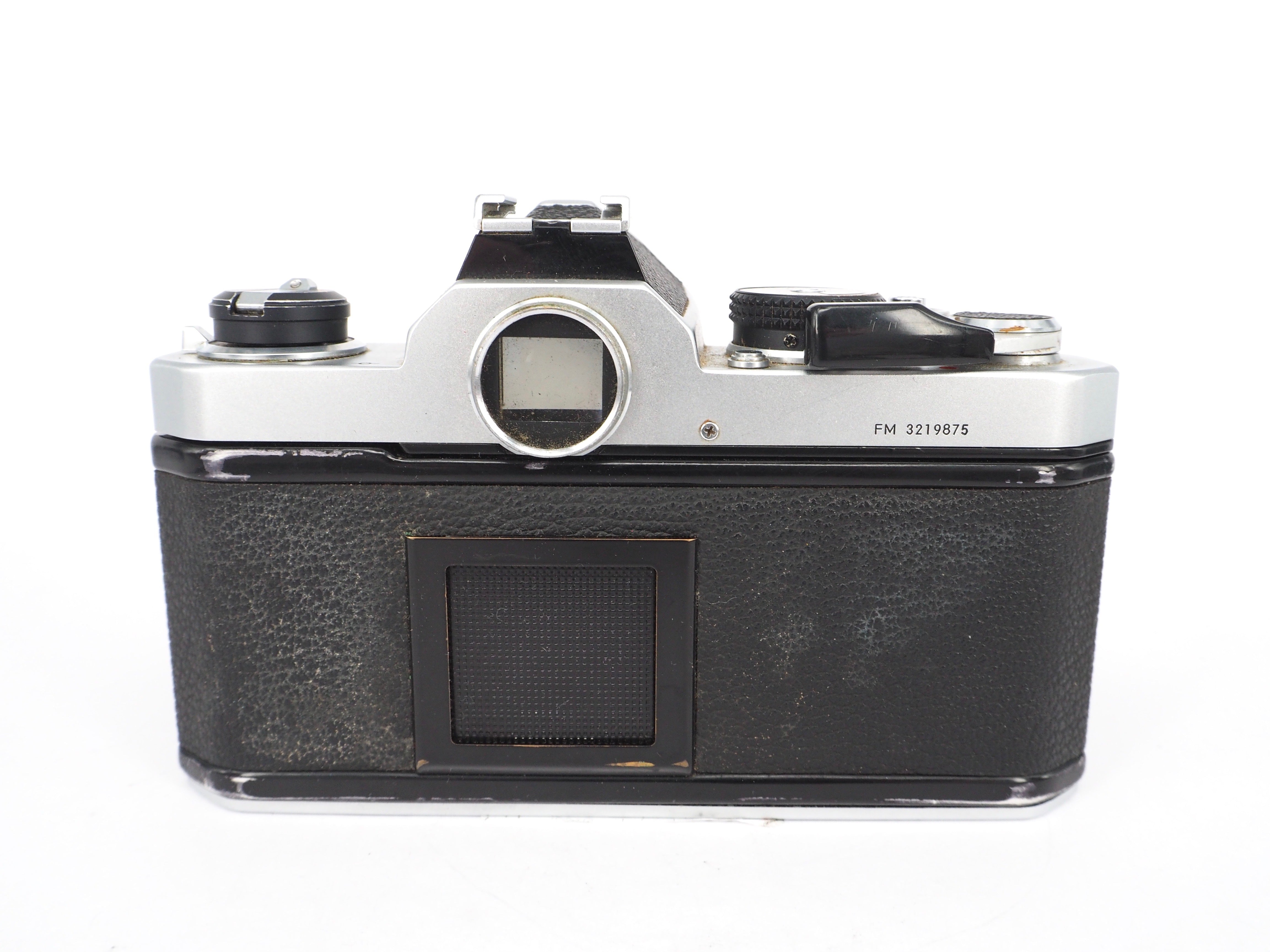 Nikon FM + 50mm f1.8 35mm SLR Camera