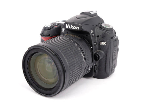 Used Nikon D90 + 18-135mm DSLR Camera