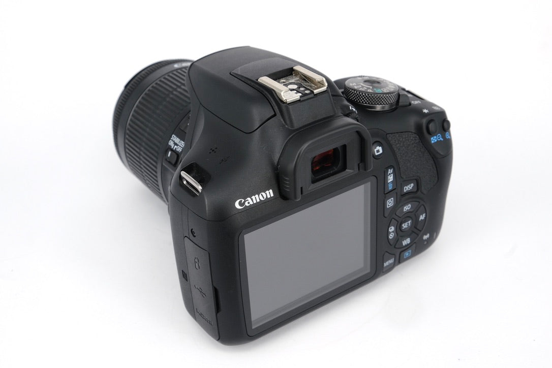 Used Canon EOS 2000D & 18-55mm ISII DSLR Camera Kit