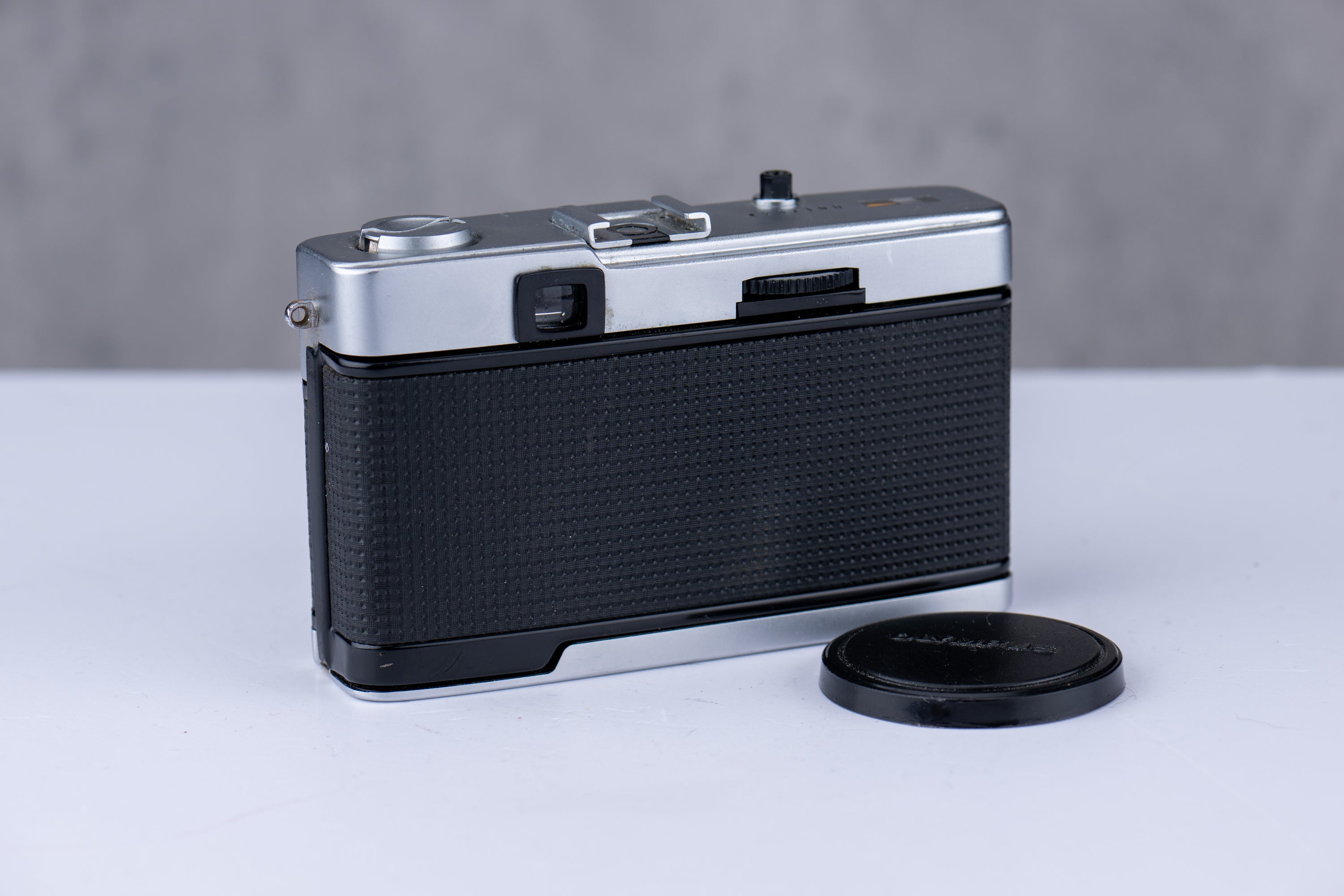 Used Olympus Trip 35 35mm Compact Camera - product image 2