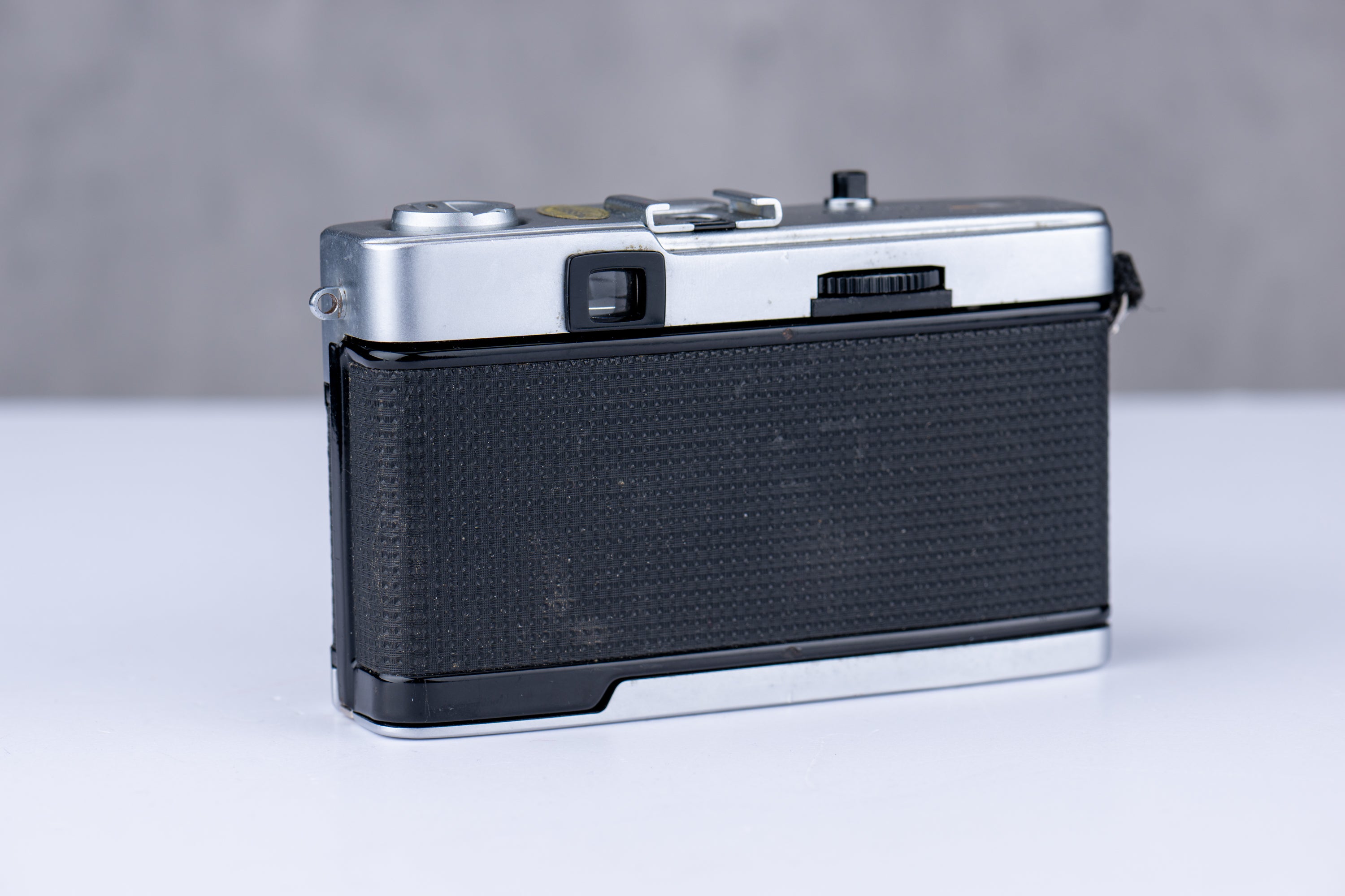 Used Olympus Trip 35 35mm Compact Camera - product image 2