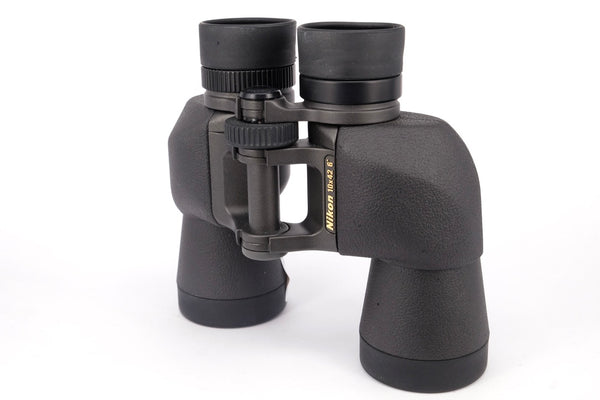 Used Nikon 10x42 SE Binoculars
