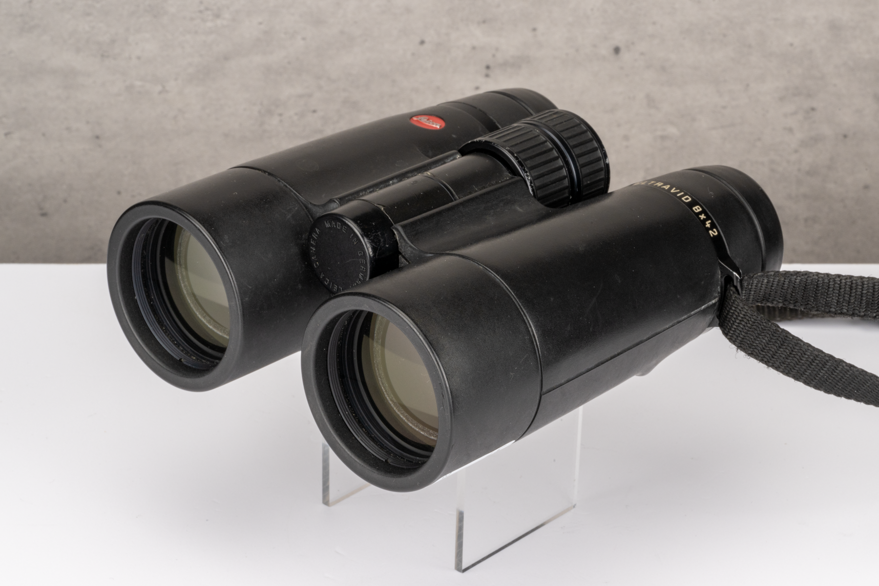 Used Leica Ultravid 8x42 Binoculars