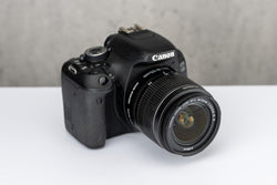 Used Canon EOS 600D + EF-S 18-55mm IS Digital SLR