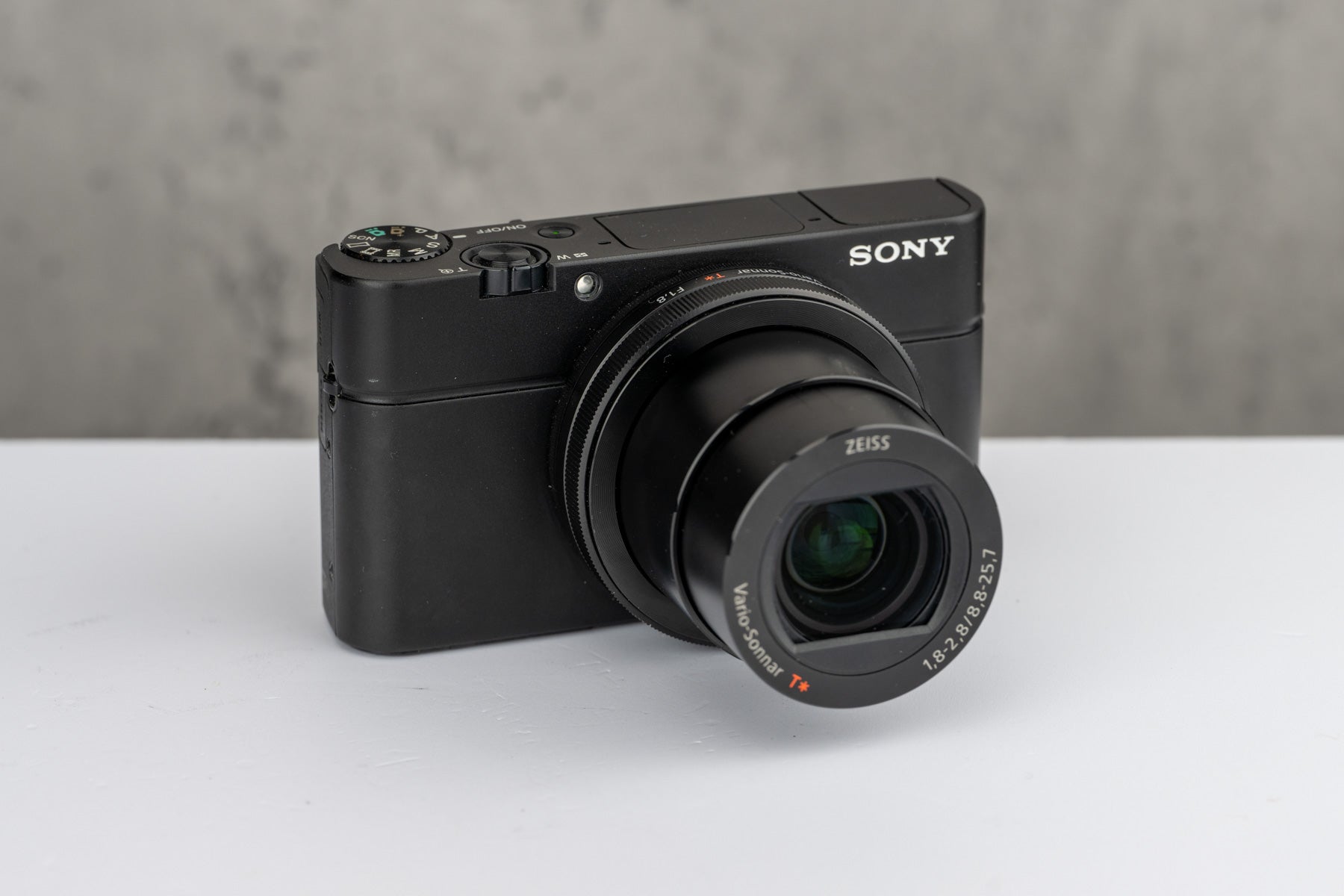 Used Sony RX100III Compact Digital Camera