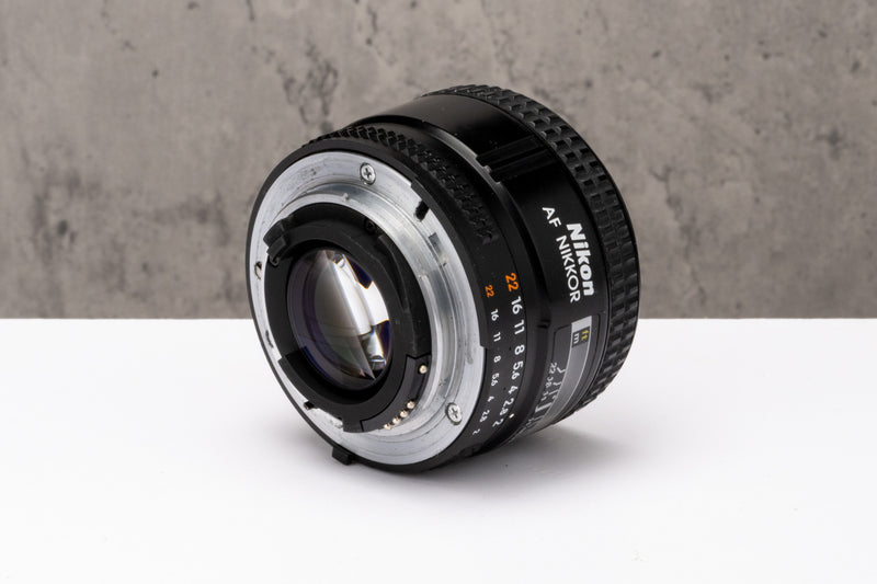 Used Nikon AF 35mm f/2D