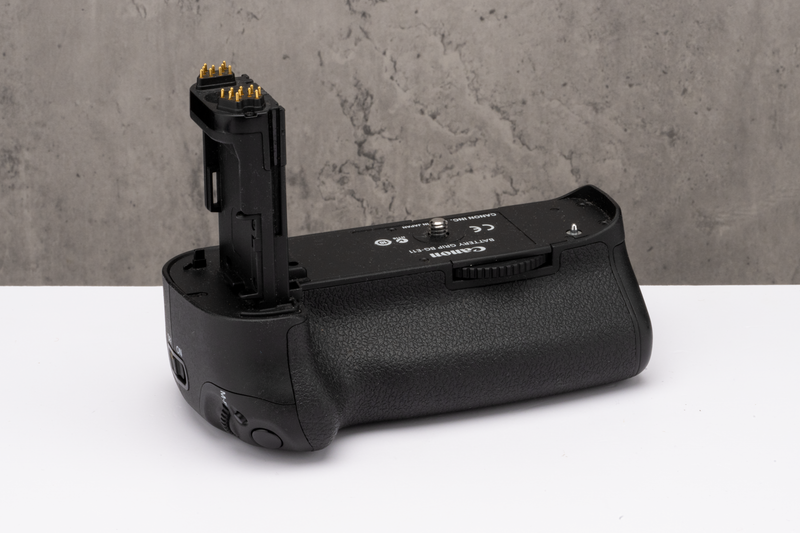 Used Canon Battery Grip BG-E11