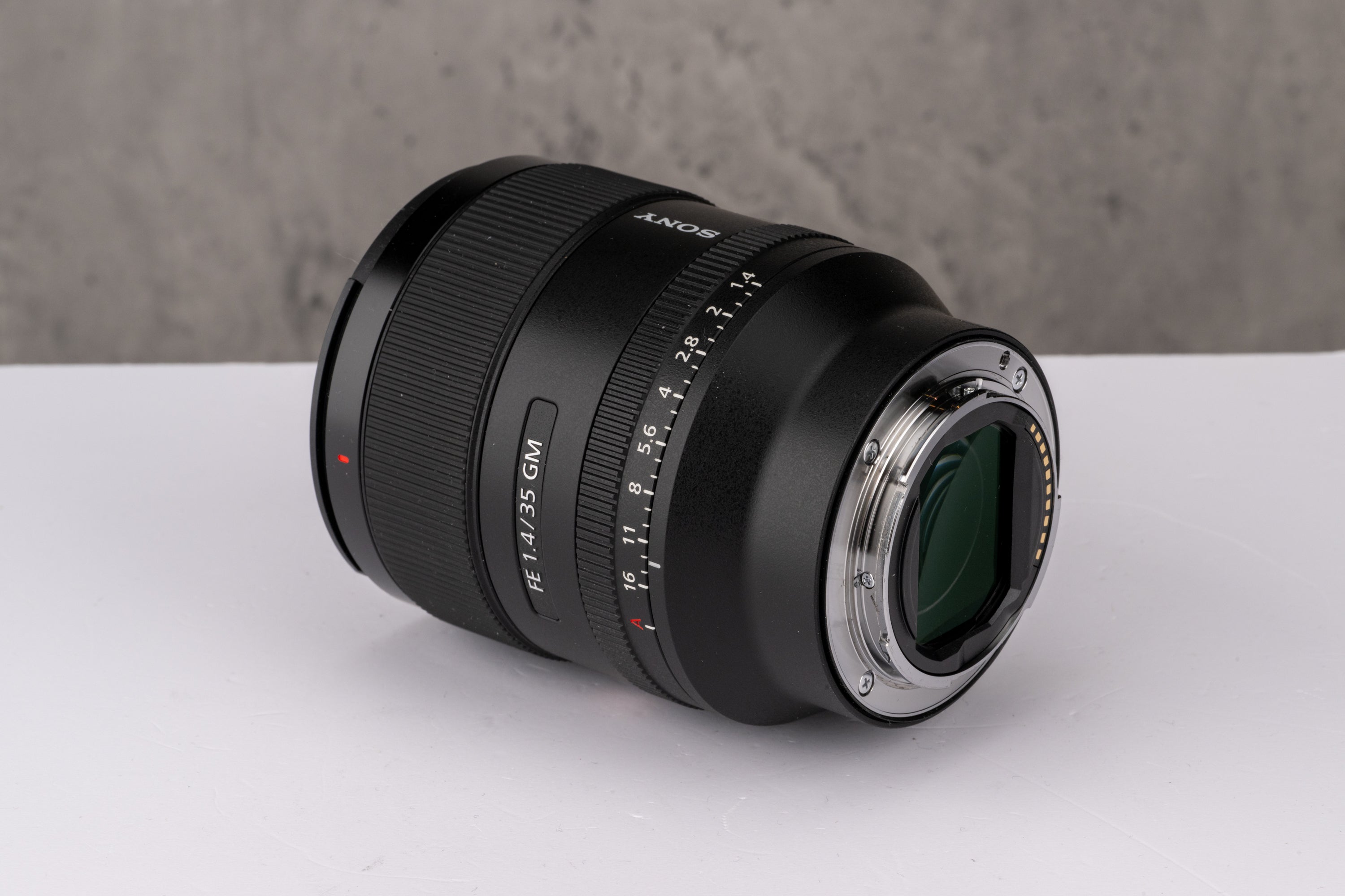 Used Sony FE 35mm f/1.4 GM Lens