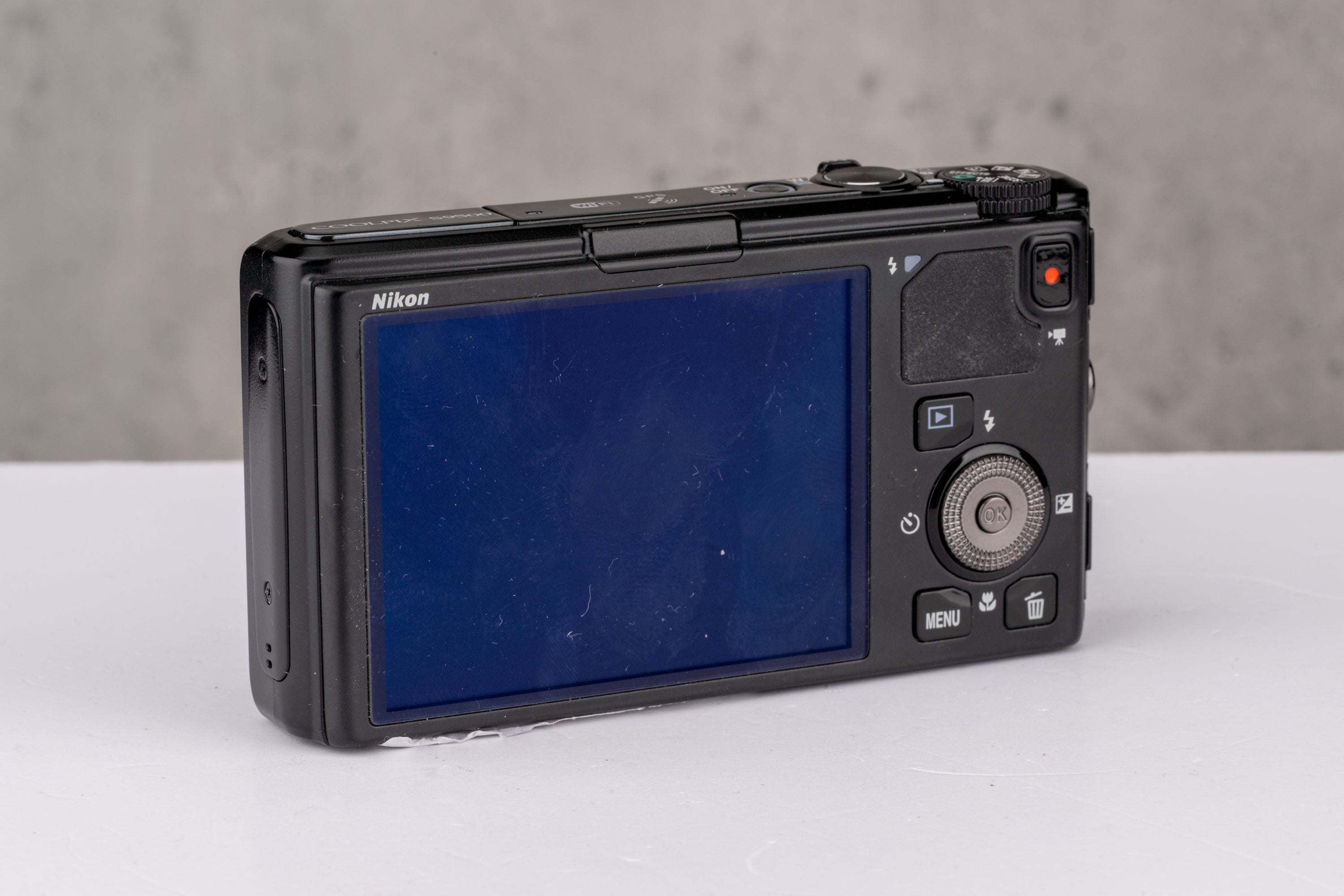 Used Nikon Coolpix S9500 Digital Compact Camera