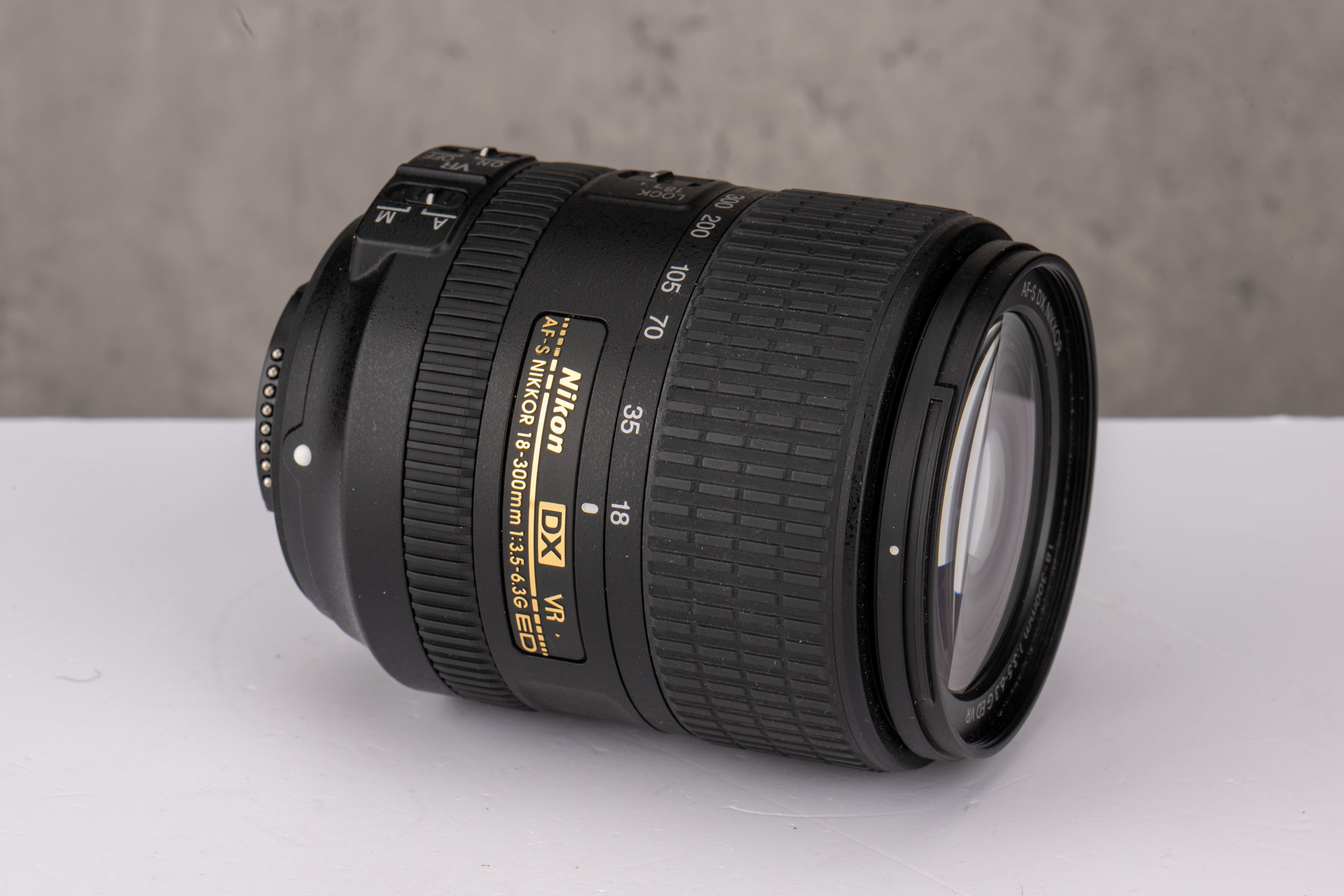 Used Nikon AF-S 18-300mm f/3.5-6.3G ED VR