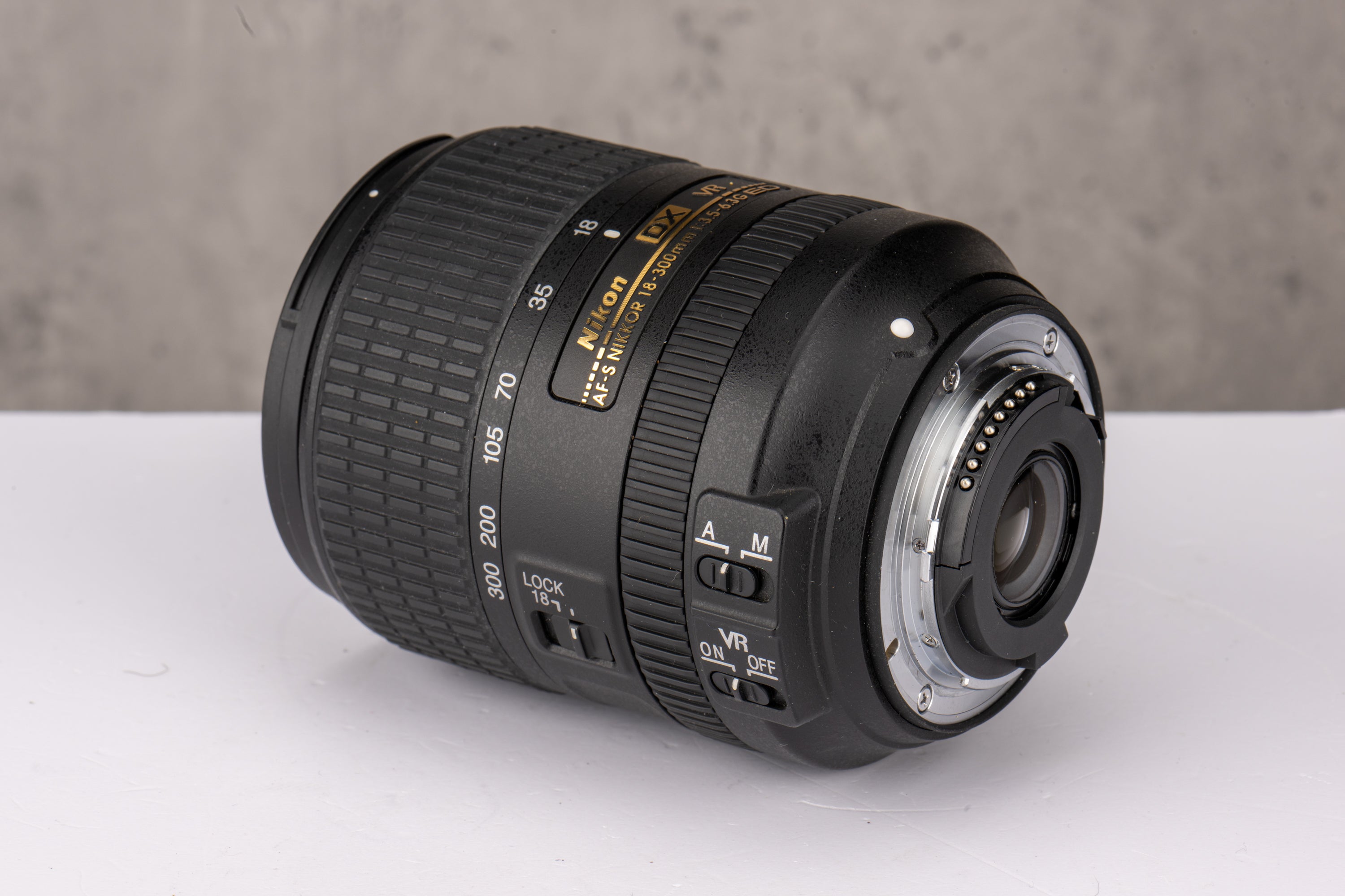 Used Nikon AF-S 18-300mm f/3.5-6.3G ED VR