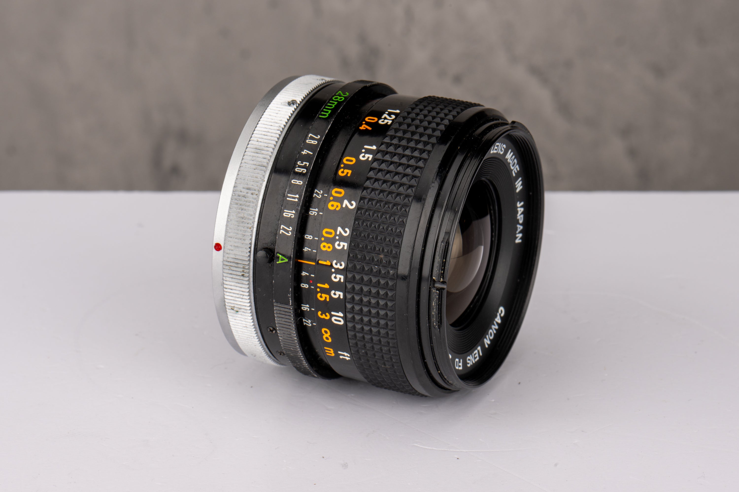 Canon FD 28mm f/2.8