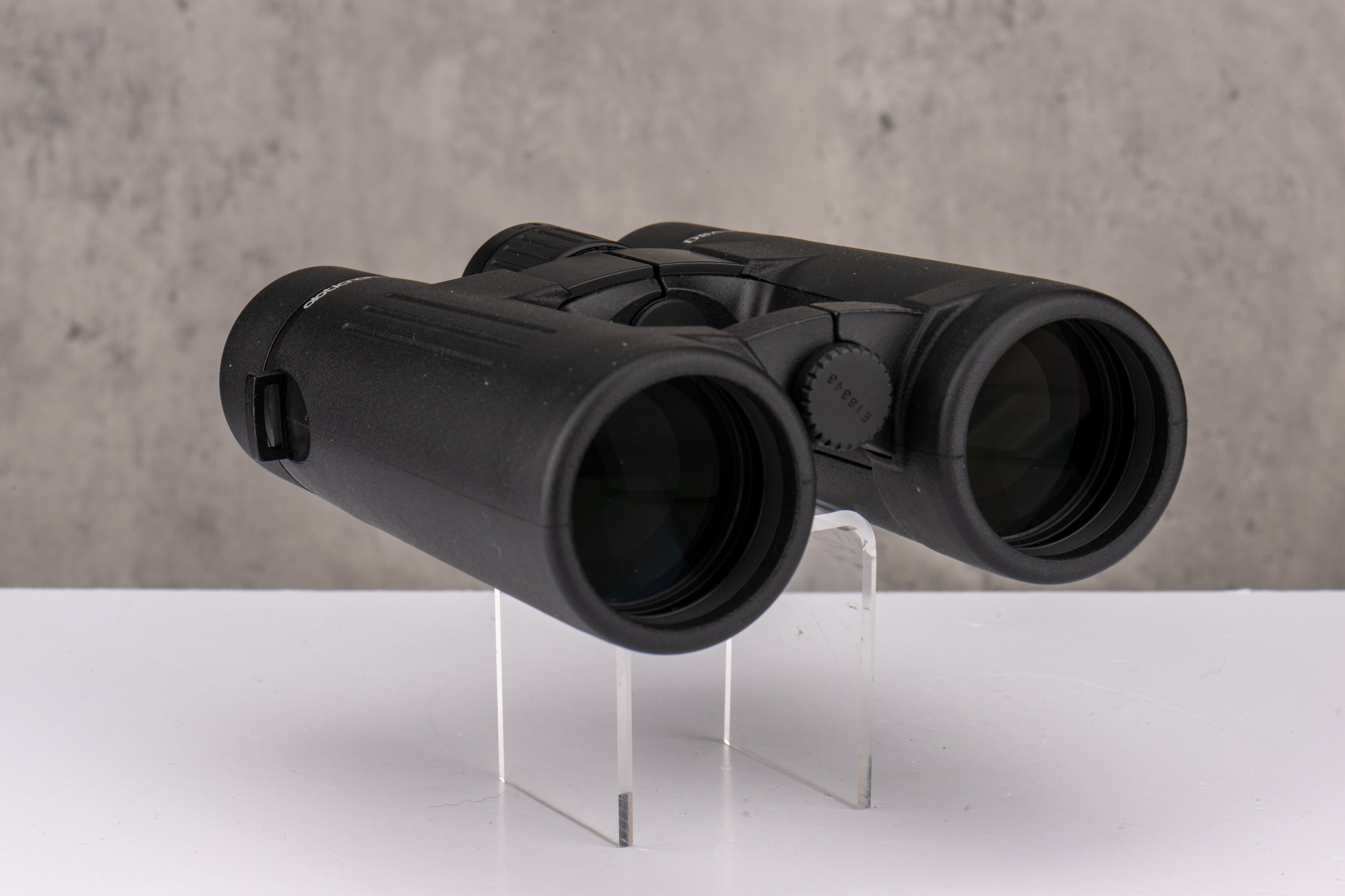 Used Opticron 8x42 DBA VHD+ Binoculars