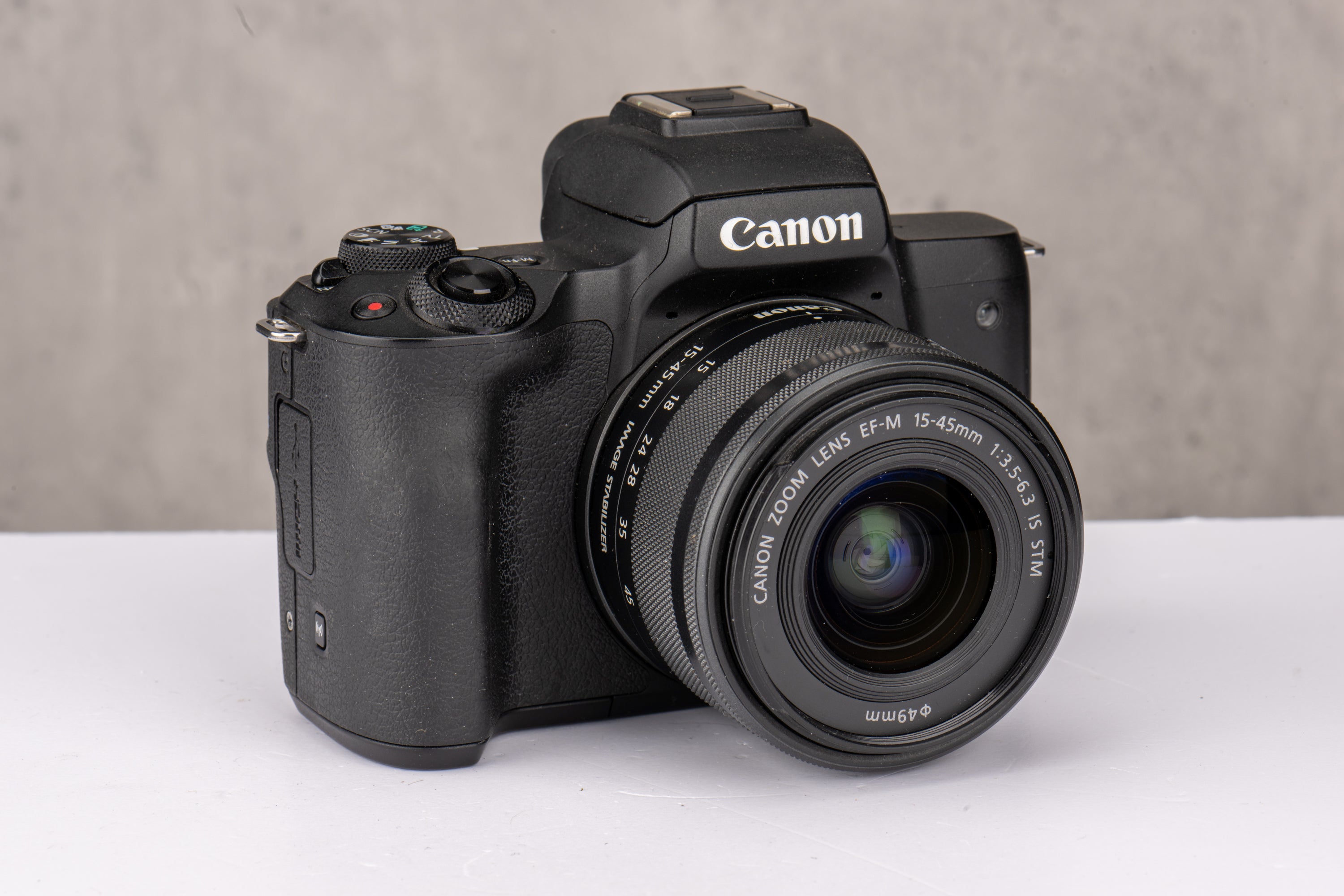 Used Canon EOS M50 + EF-M 15-45mm IS STM