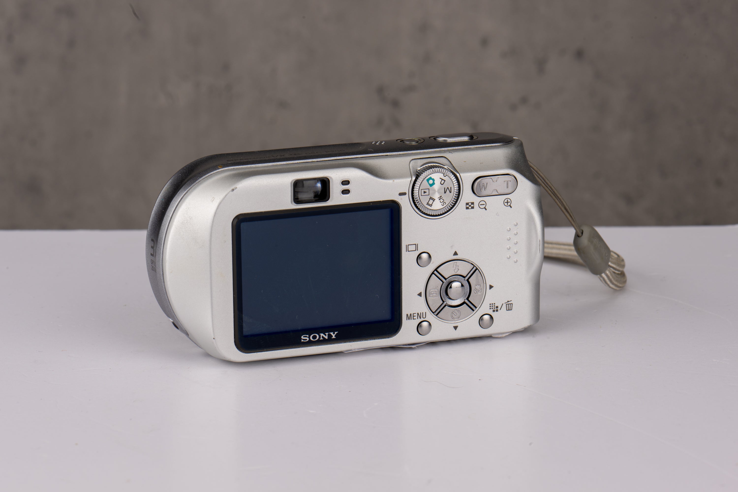 Used Sony Cybershot DSC-P200
