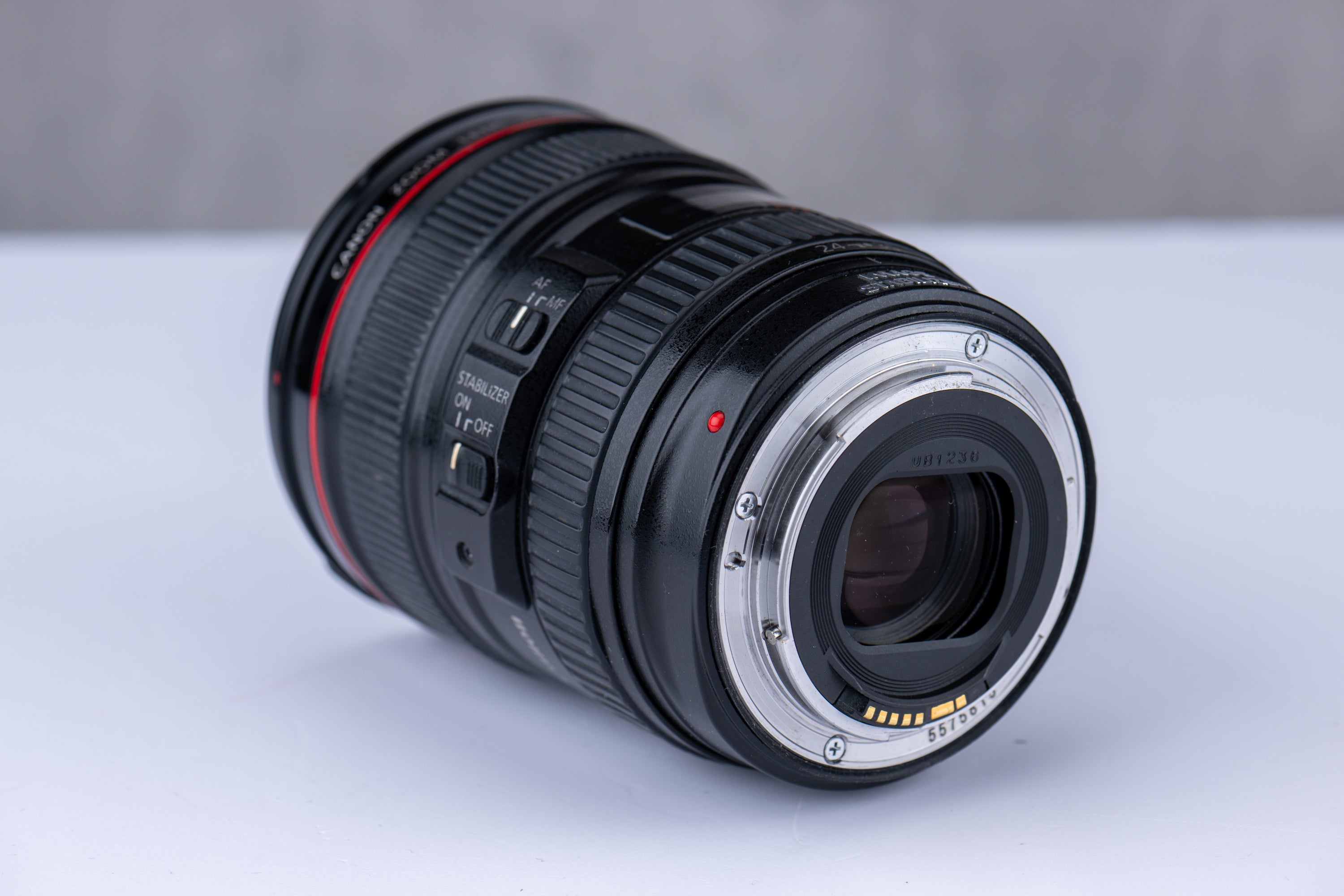Used Canon EF 24-105mm f/4 L IS USM Lens [575815]