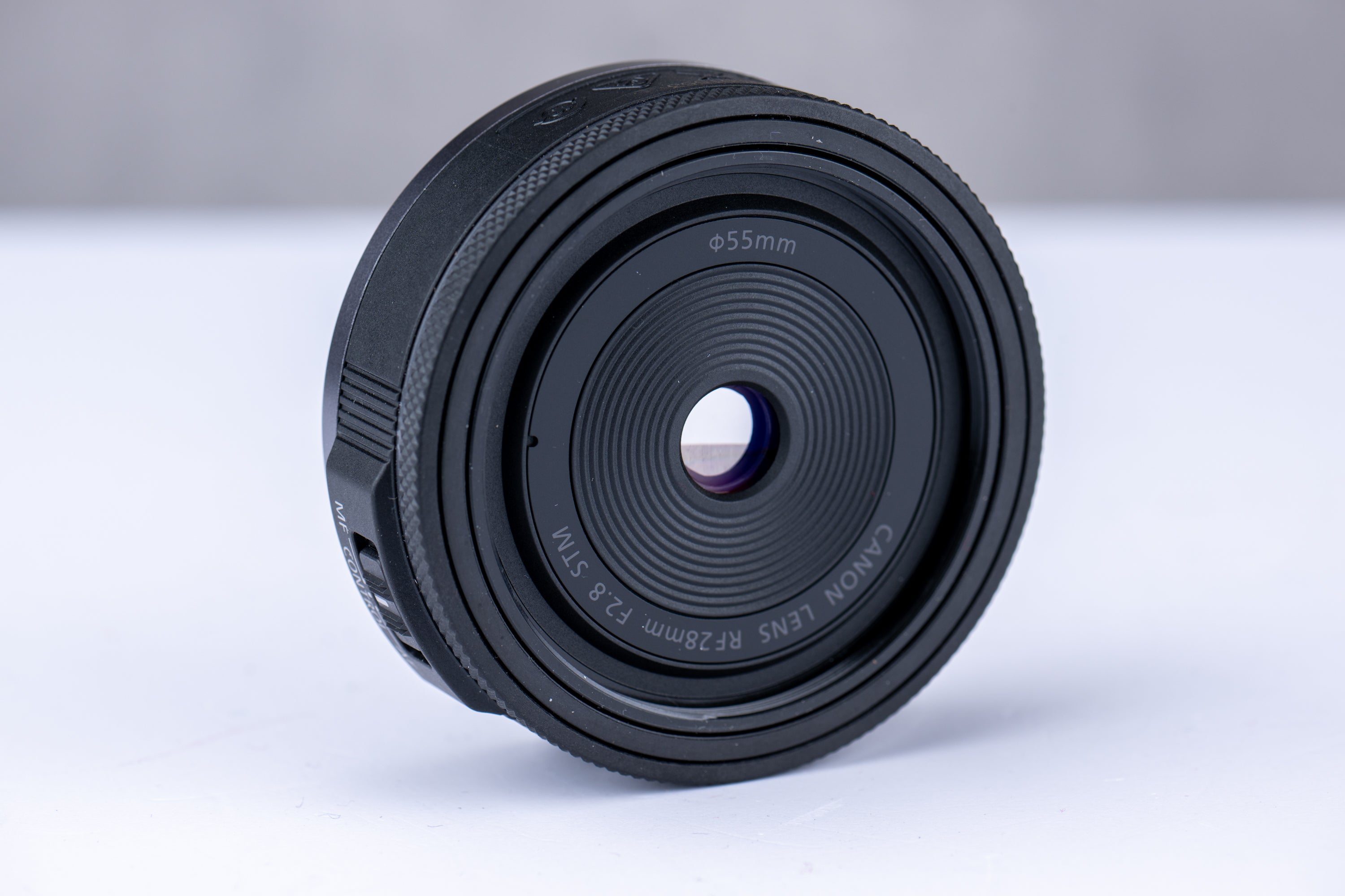 Used Canon RF 28mm f/2.8 STM