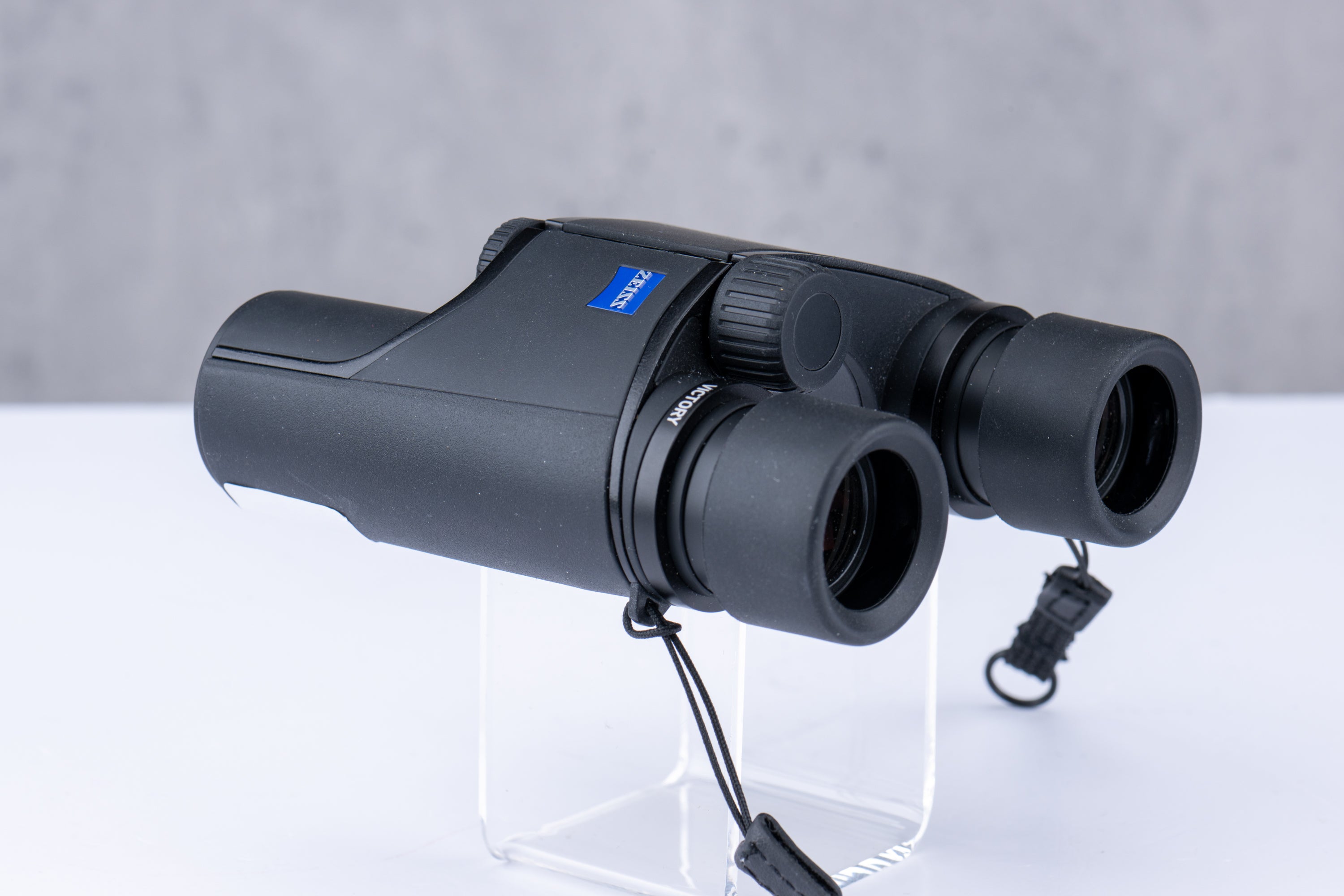 Used Zeiss Victory Pocket 8x25 Binoculars (489665)