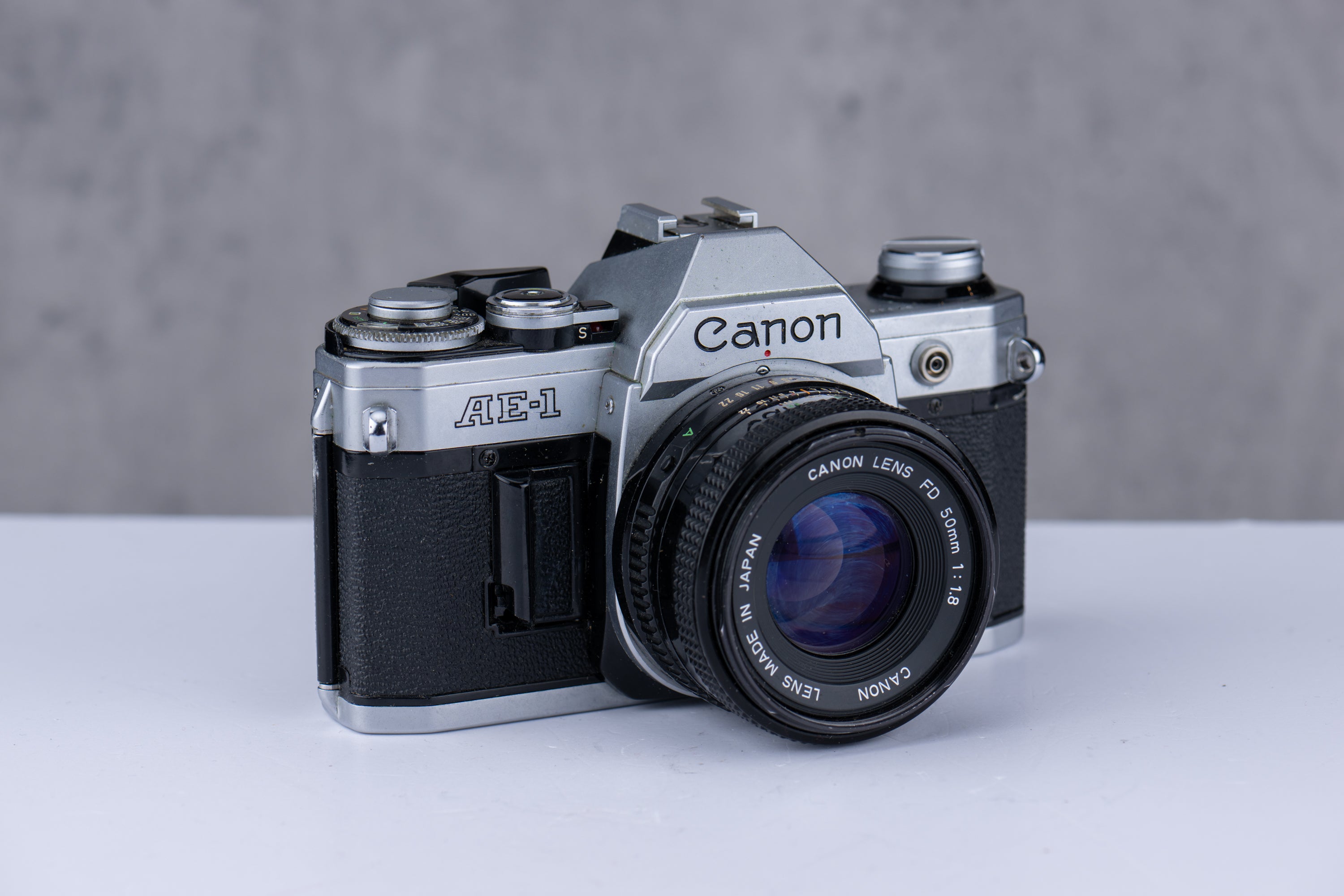 Used Canon AE-1 + 50mm f/1.8 35mm SLR  Camera [733825]