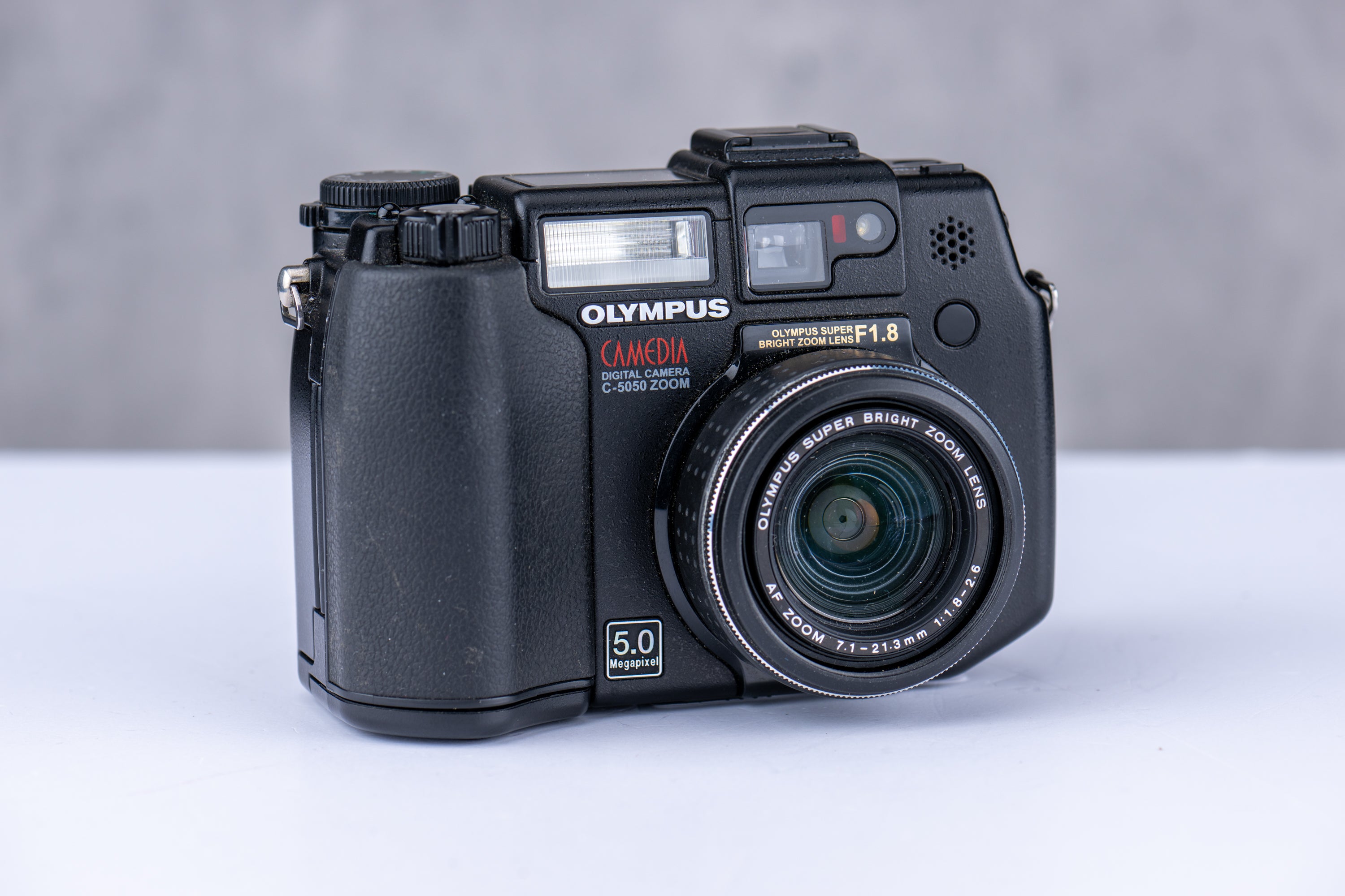 Used Olympus Camedia C-5050 Zoom