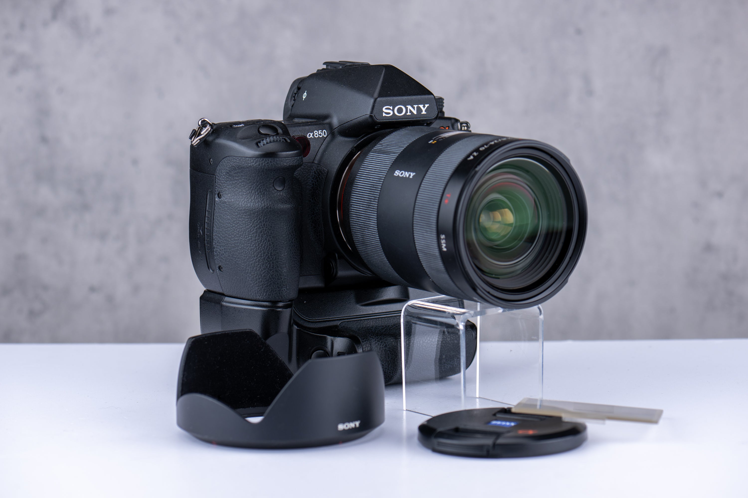 Used Sony A850 w/ Vario-Sonnar 24-70mm f/2.8 Lens